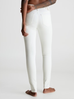Mid Rise Skinny Jean In White