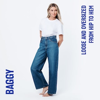 Wide leg fit. relaxed thigh. wide leg.