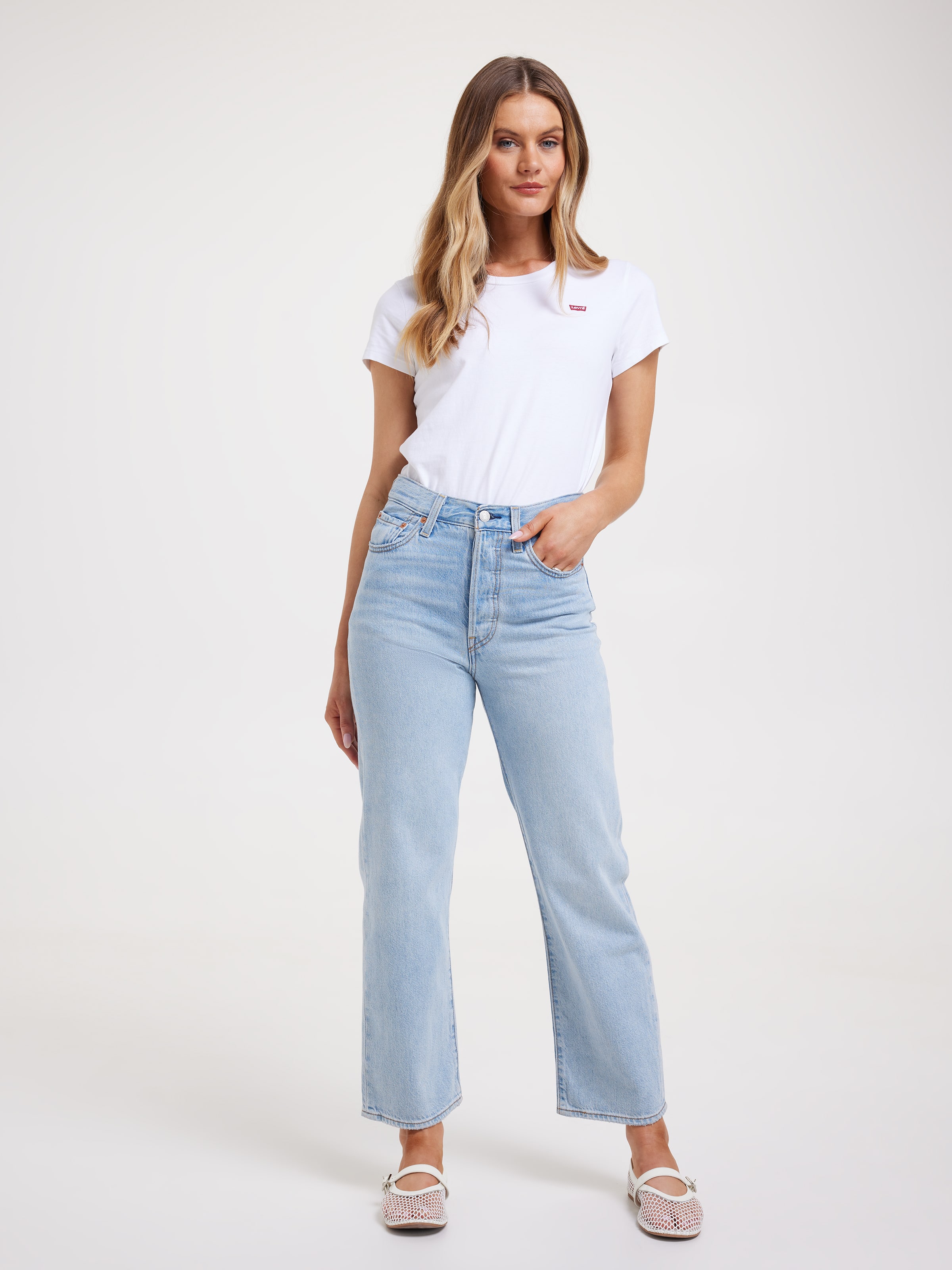 Ribcage Straight Ankle Jean In Middle Road Denim