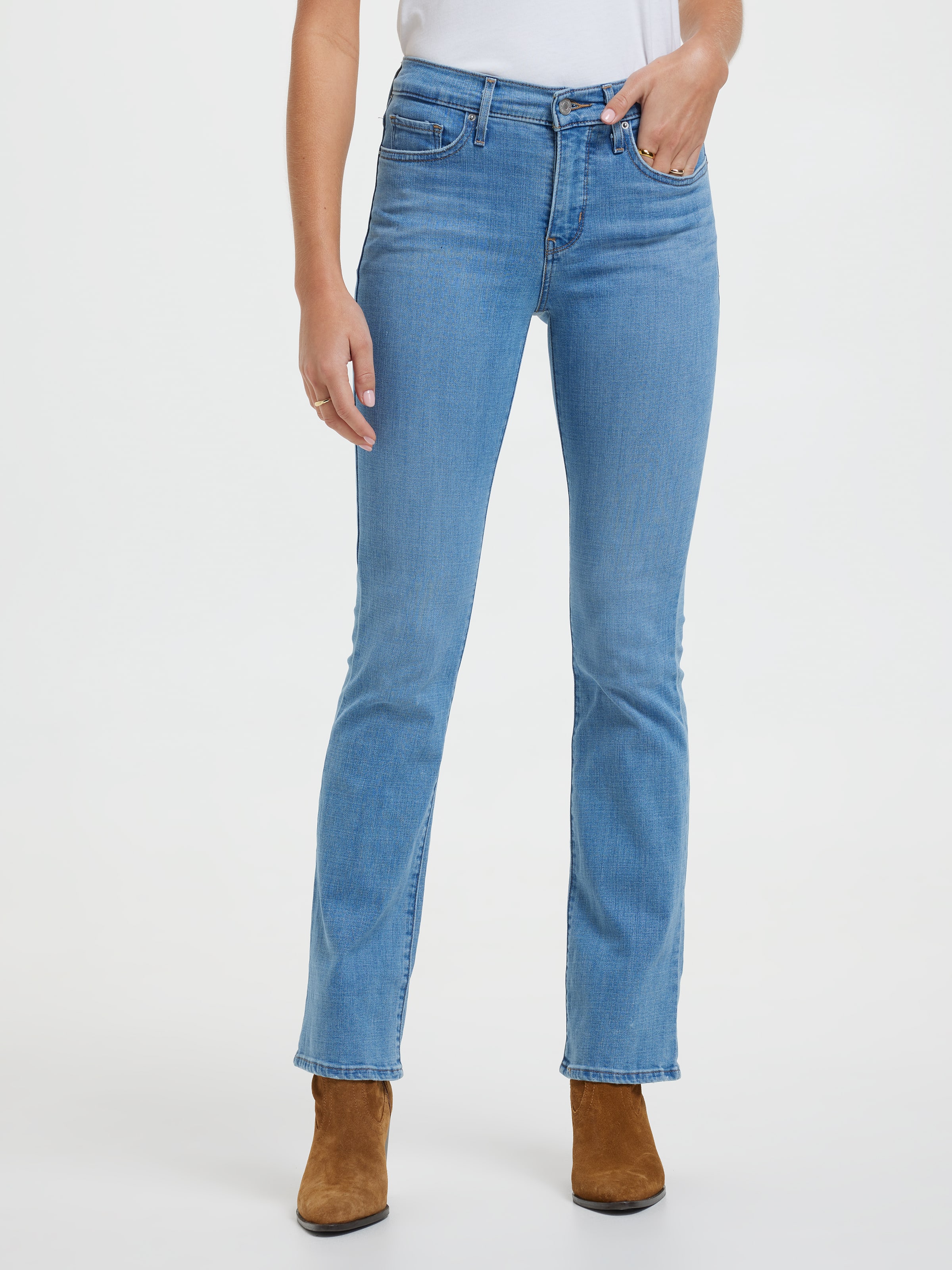 315 Shaping Bootcut Jean In Lapis Topic