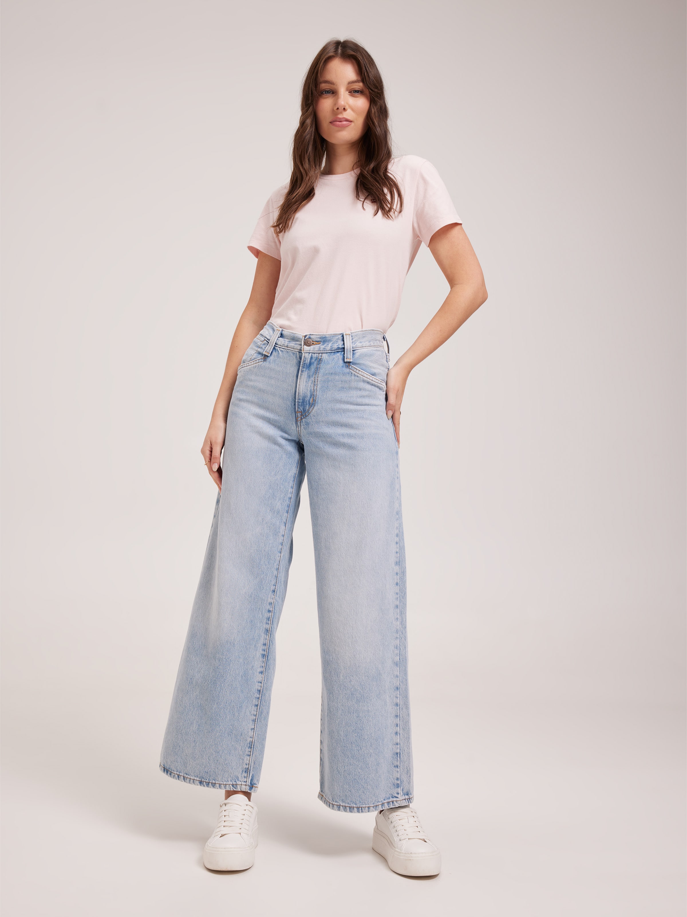 94 Baggy Wide Leg Jean In Light Touch