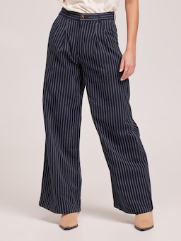 Pleated Wideleg Trouser In Lois Stripe