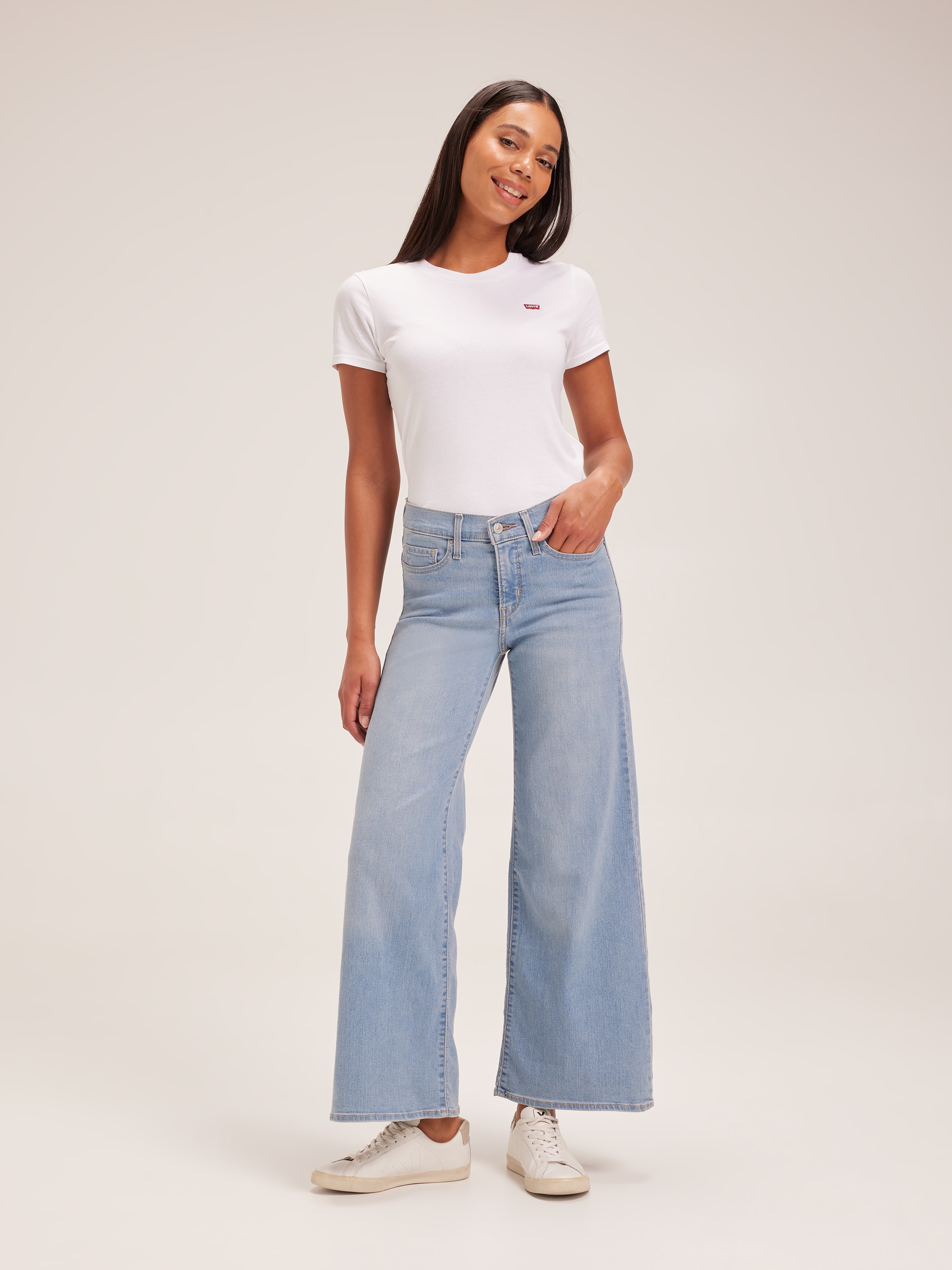 318 Shaping Wide Leg In Tall Glass Of Water