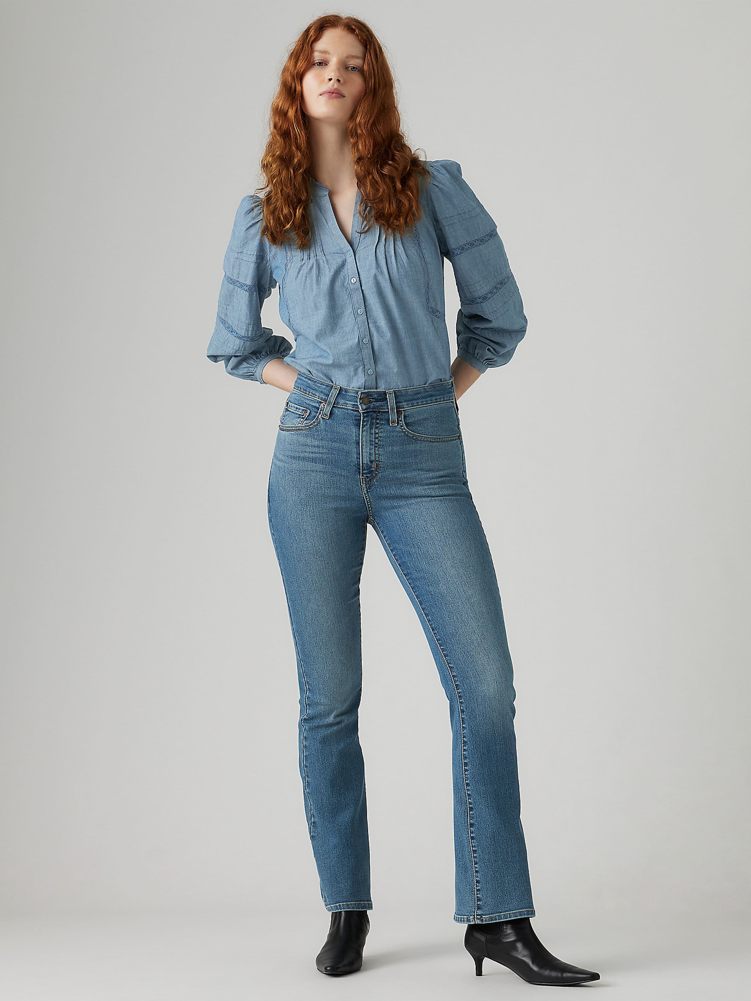 725 High Rise Bootcut Jean In Hint Of Tint