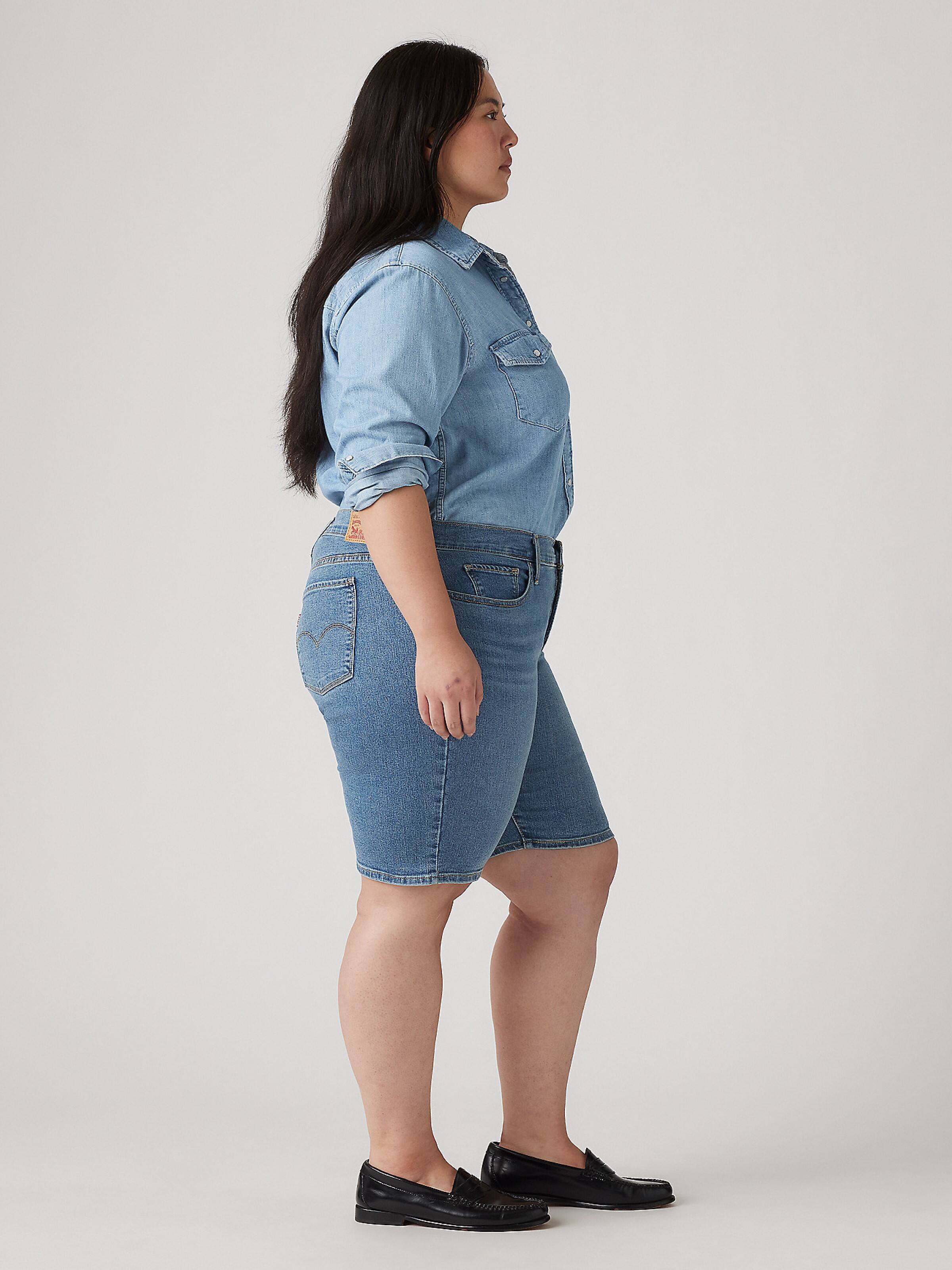 Plus Shaping Bermuda In Camp Denim