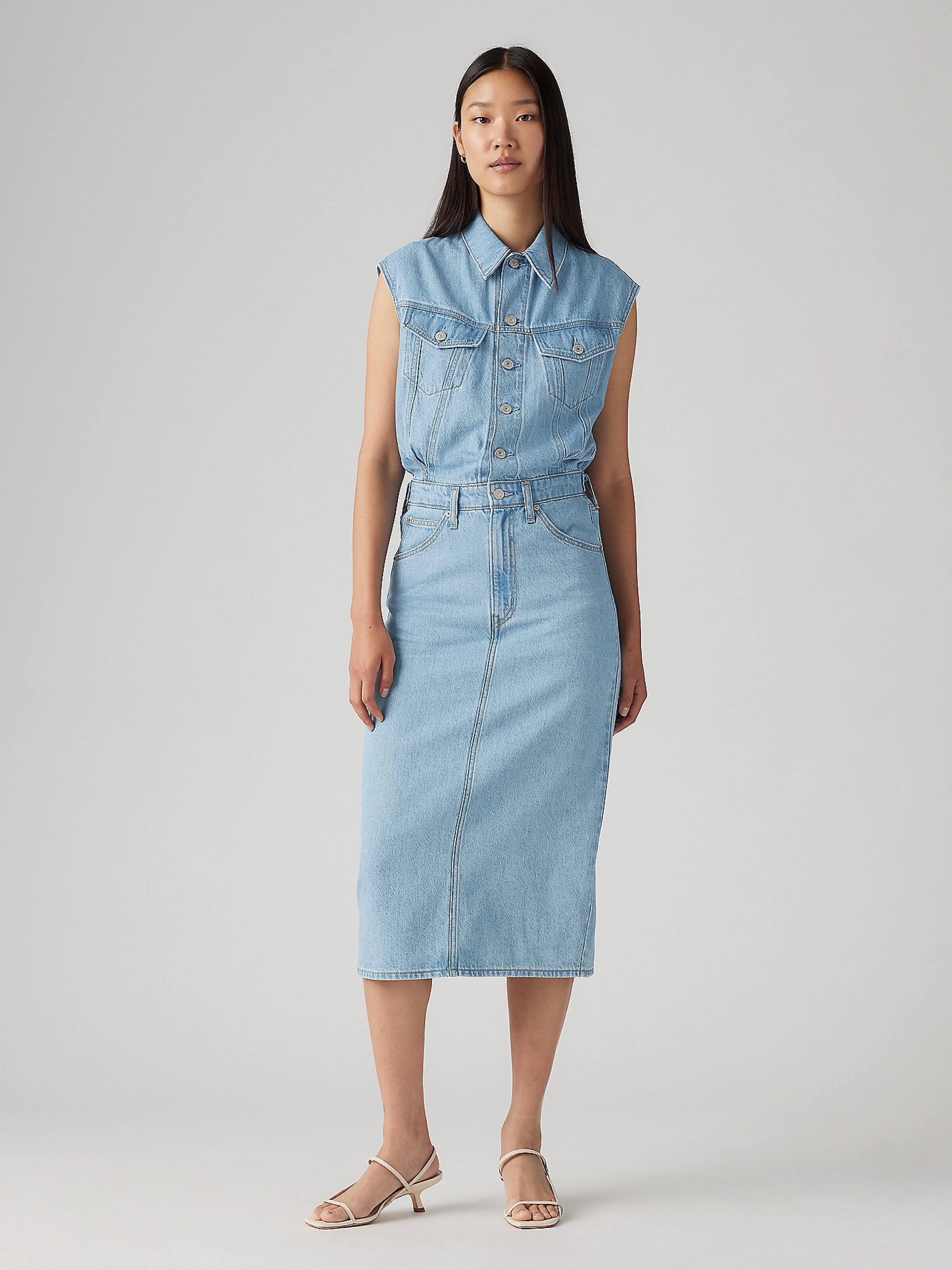 Iconic Sleeveless Dress In Wrapped In Blue