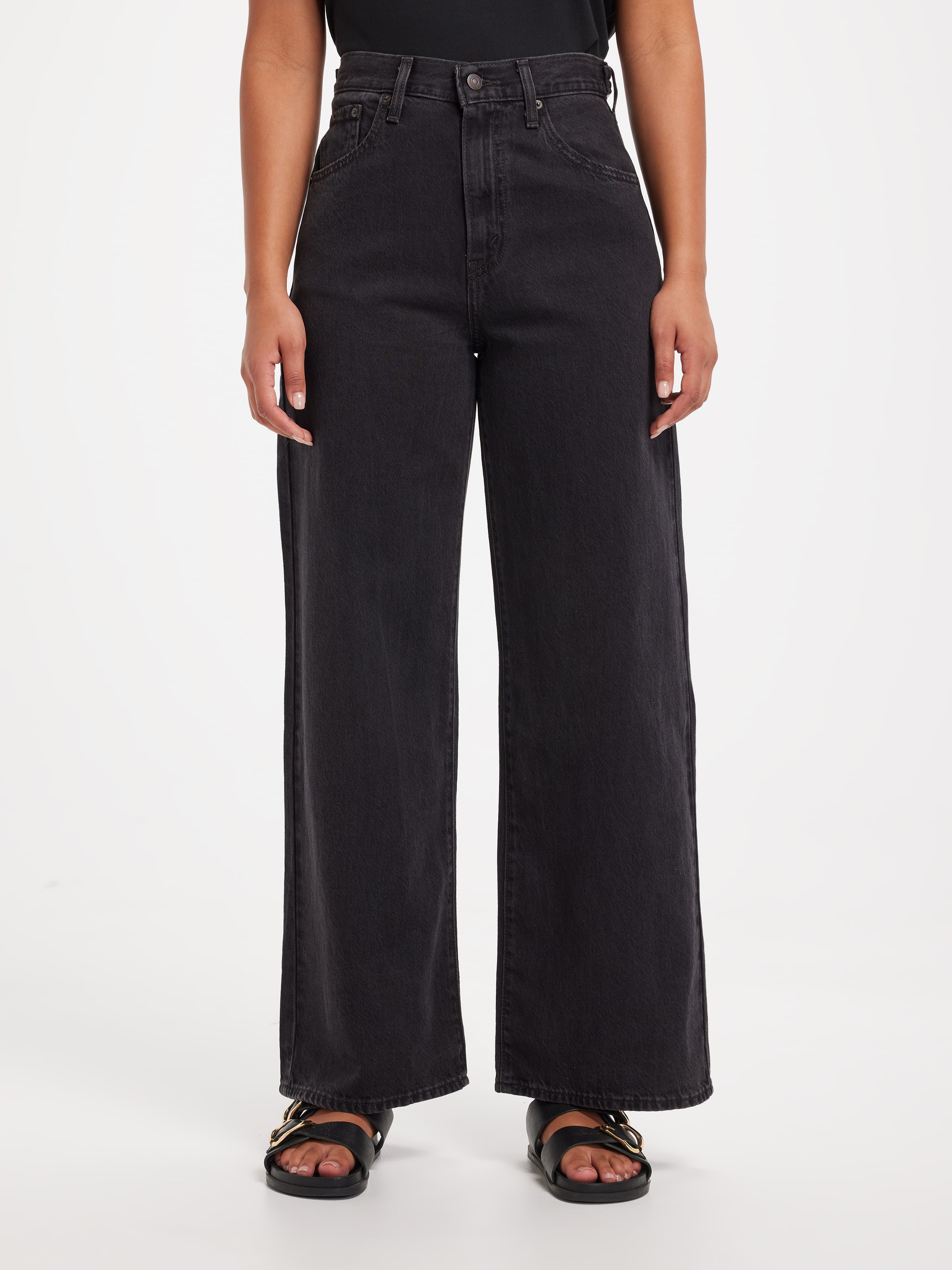 Cinch Baggy Jean In Capturing Moments