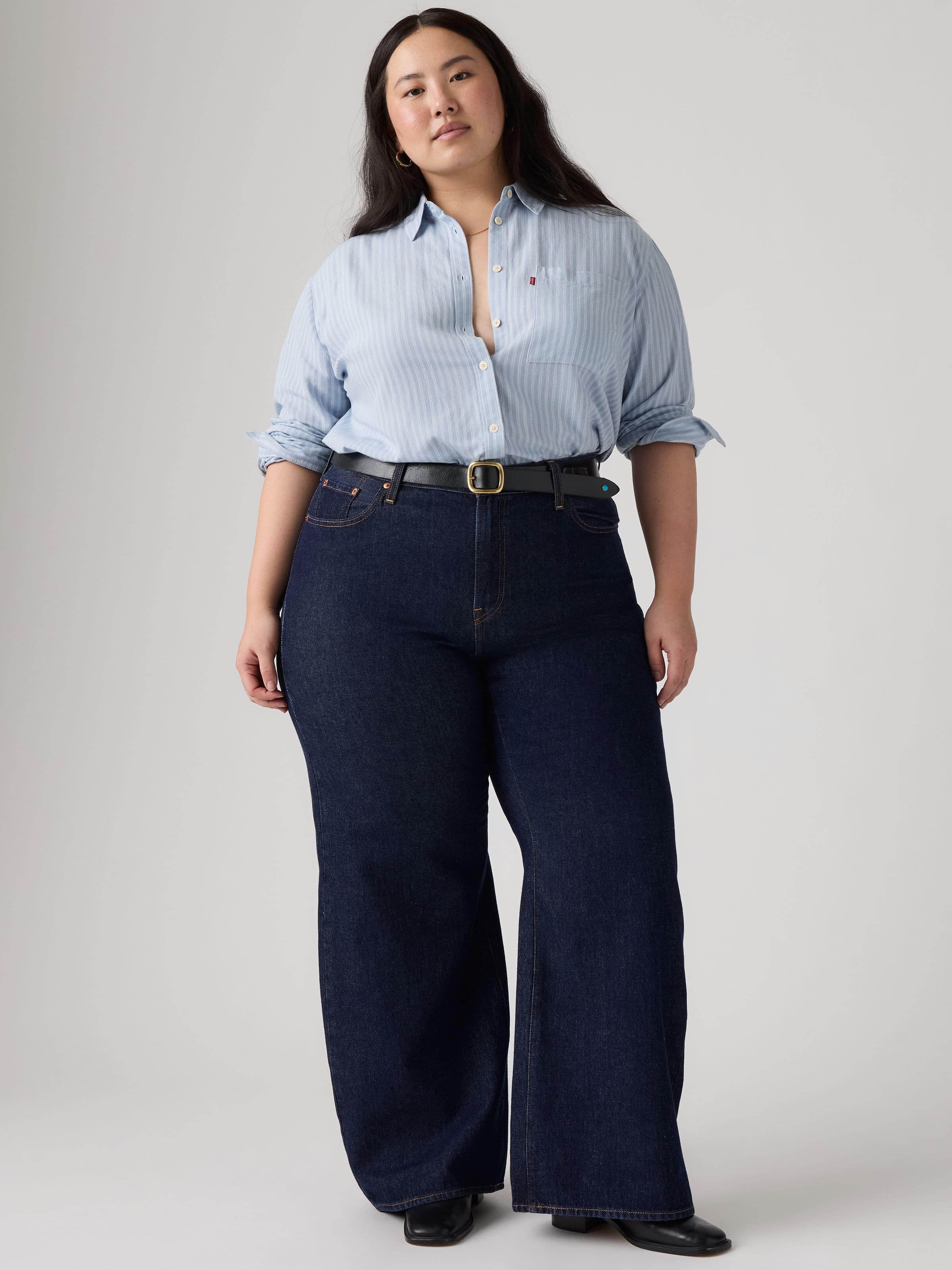 Curve Ribcage Wide Leg Jean In Shaded View
