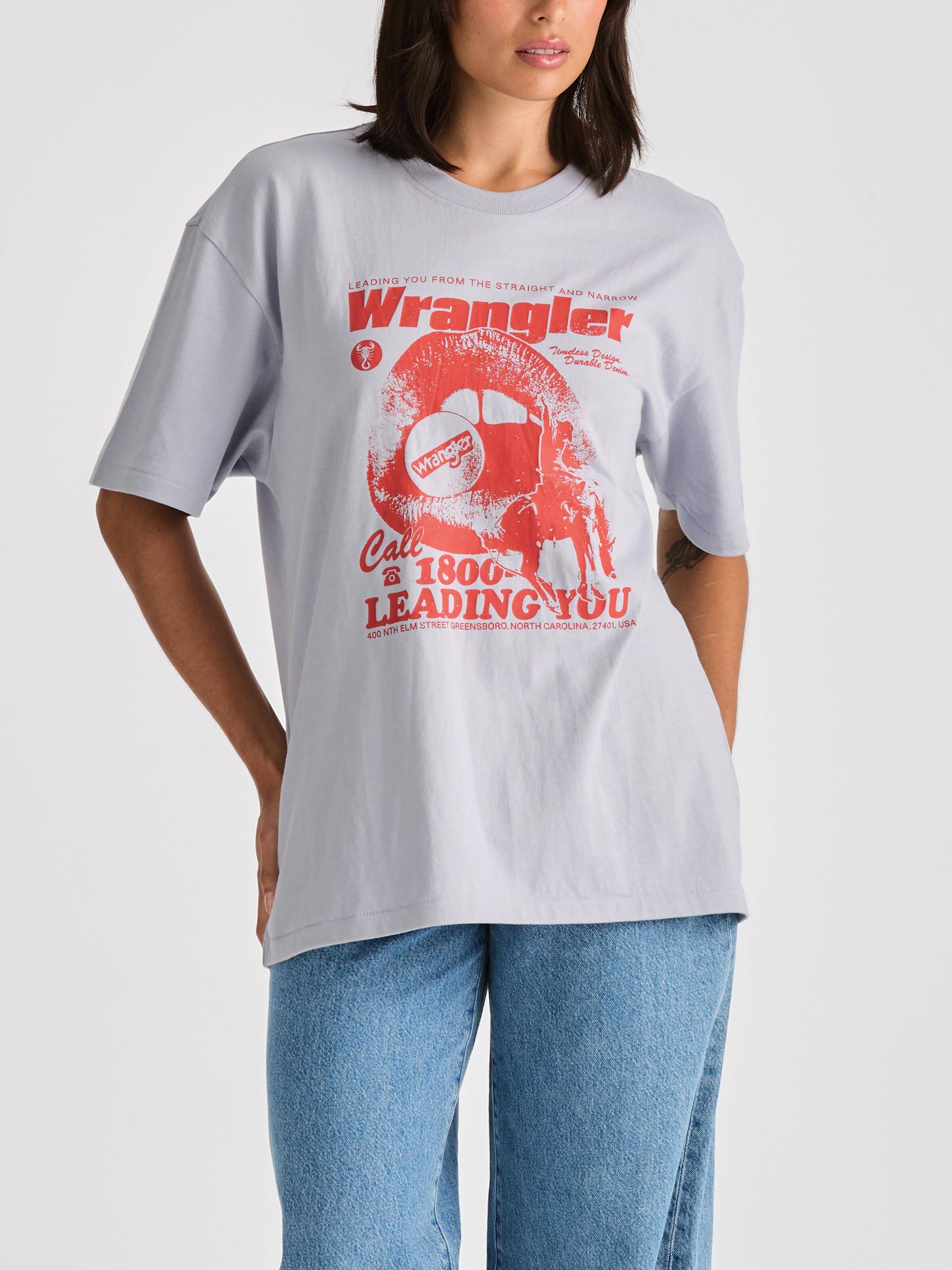 Leading You Slouch Tee In Lilac Cloud