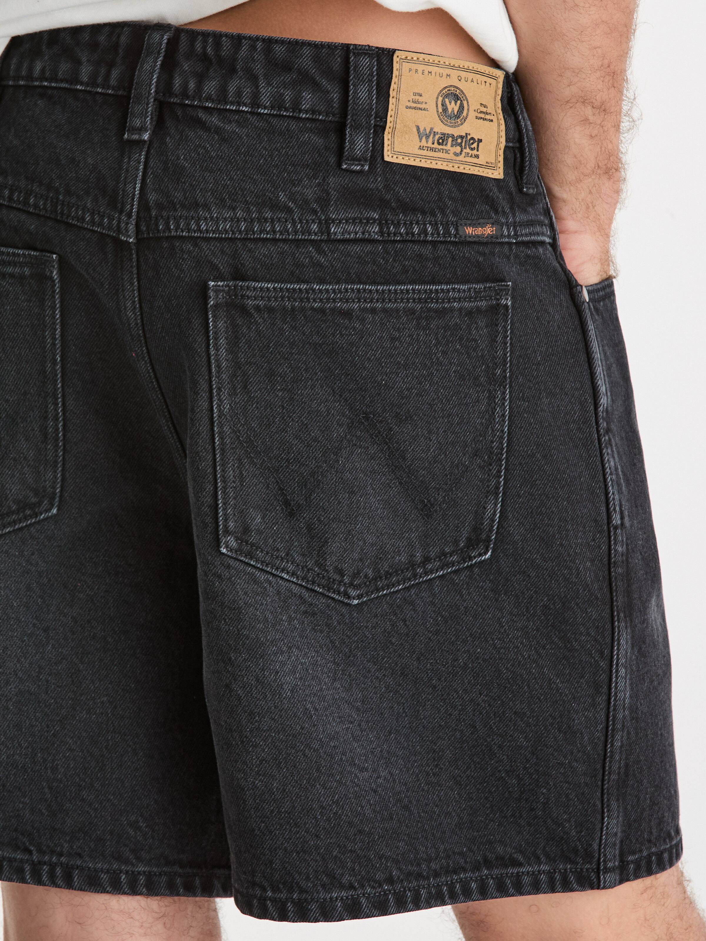 Slacker Short In Black Wonder