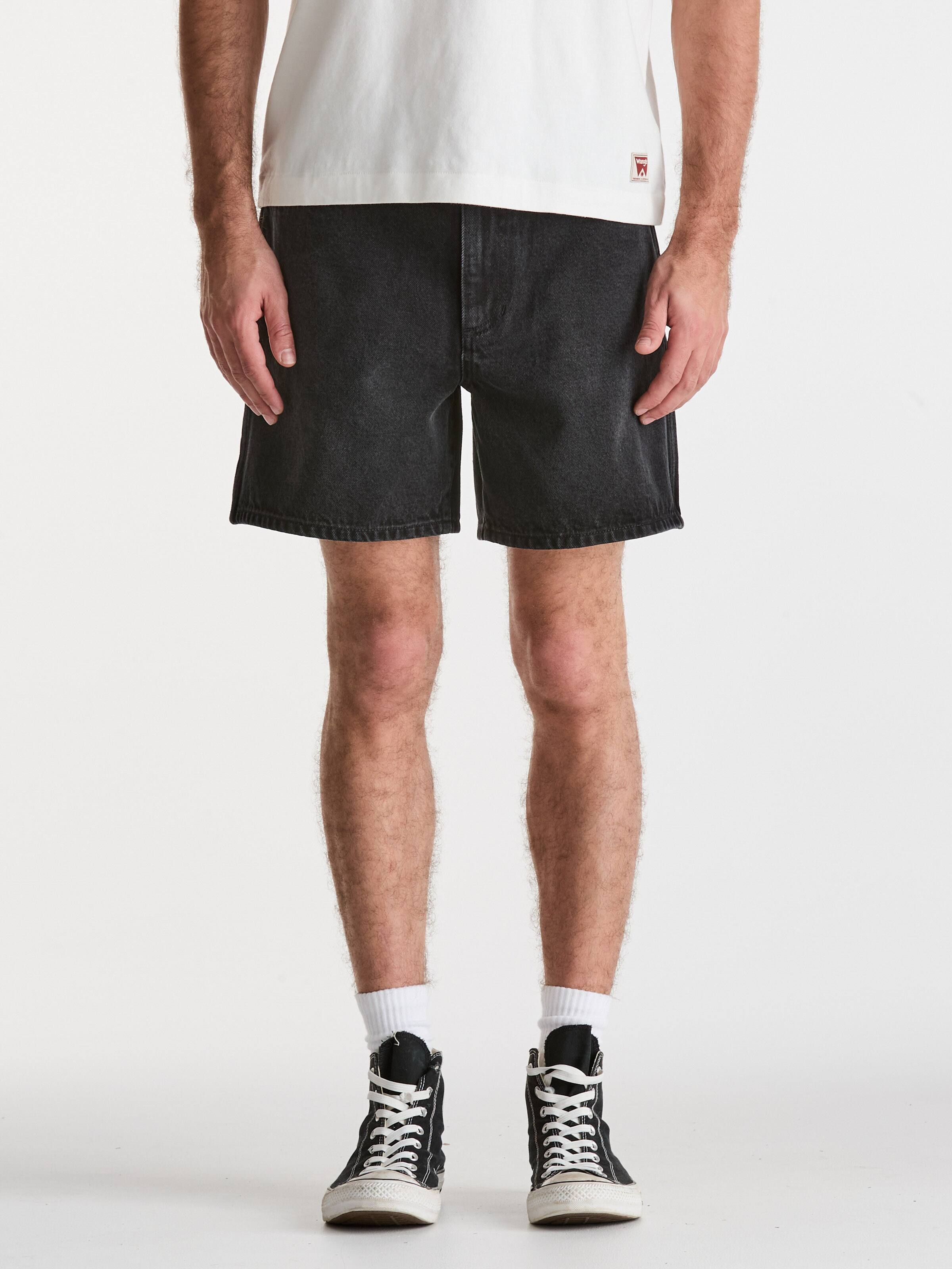 Slacker Short In Black Wonder