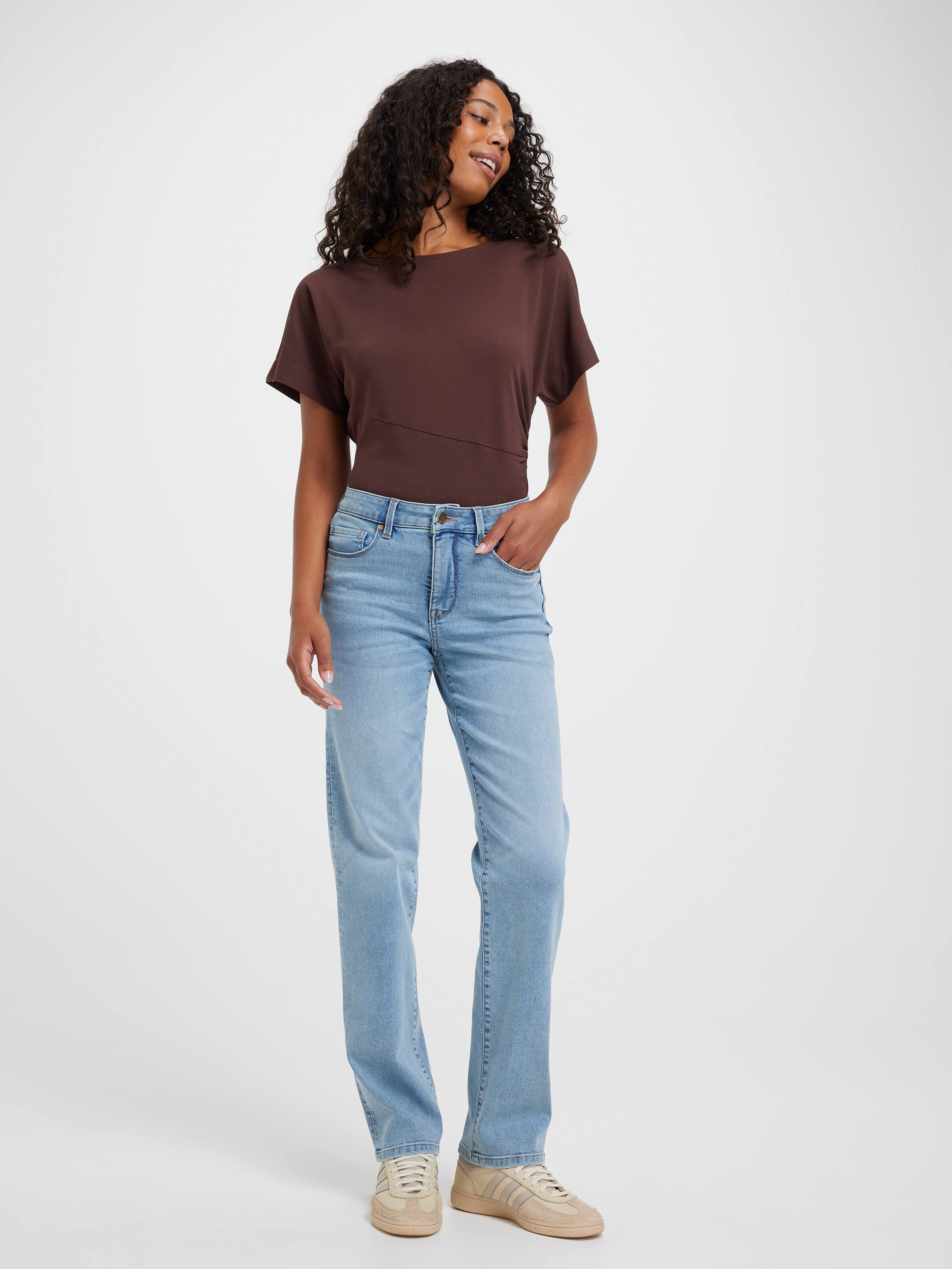 Reformed High Rise Straight Jean