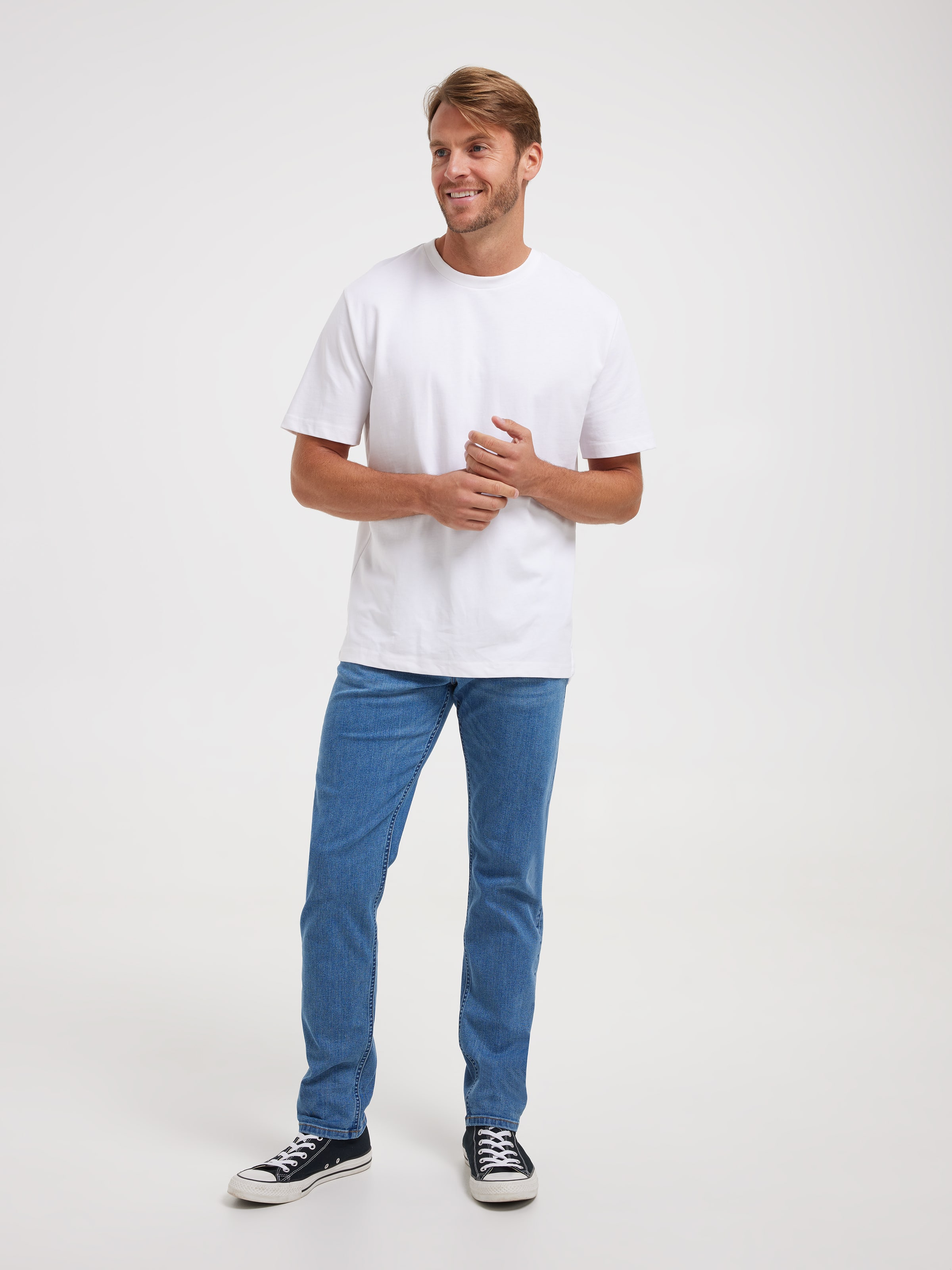 Stretch Slim Tapered Leg