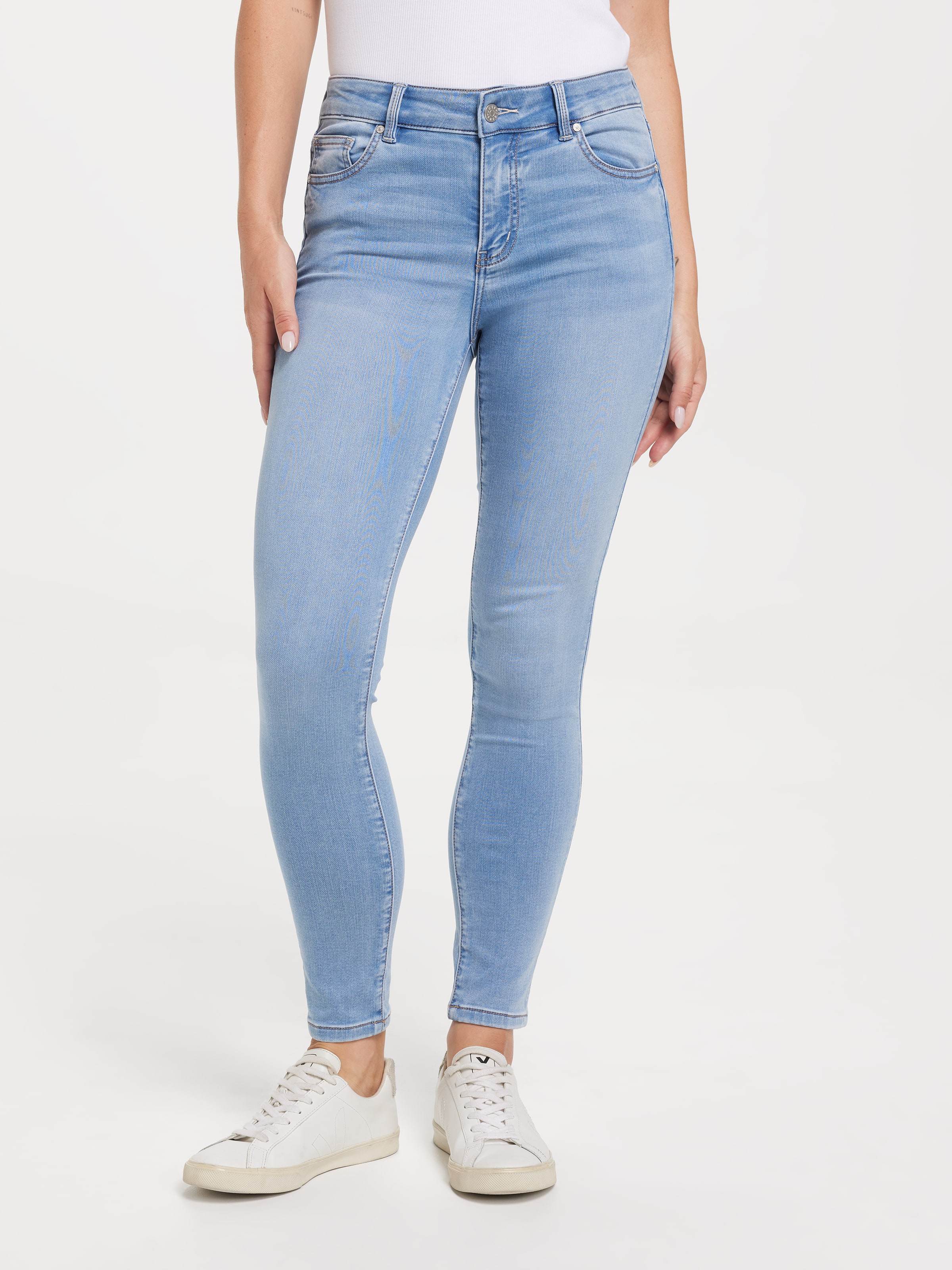 Amaze Mid Rise Skinny Ankle Jean