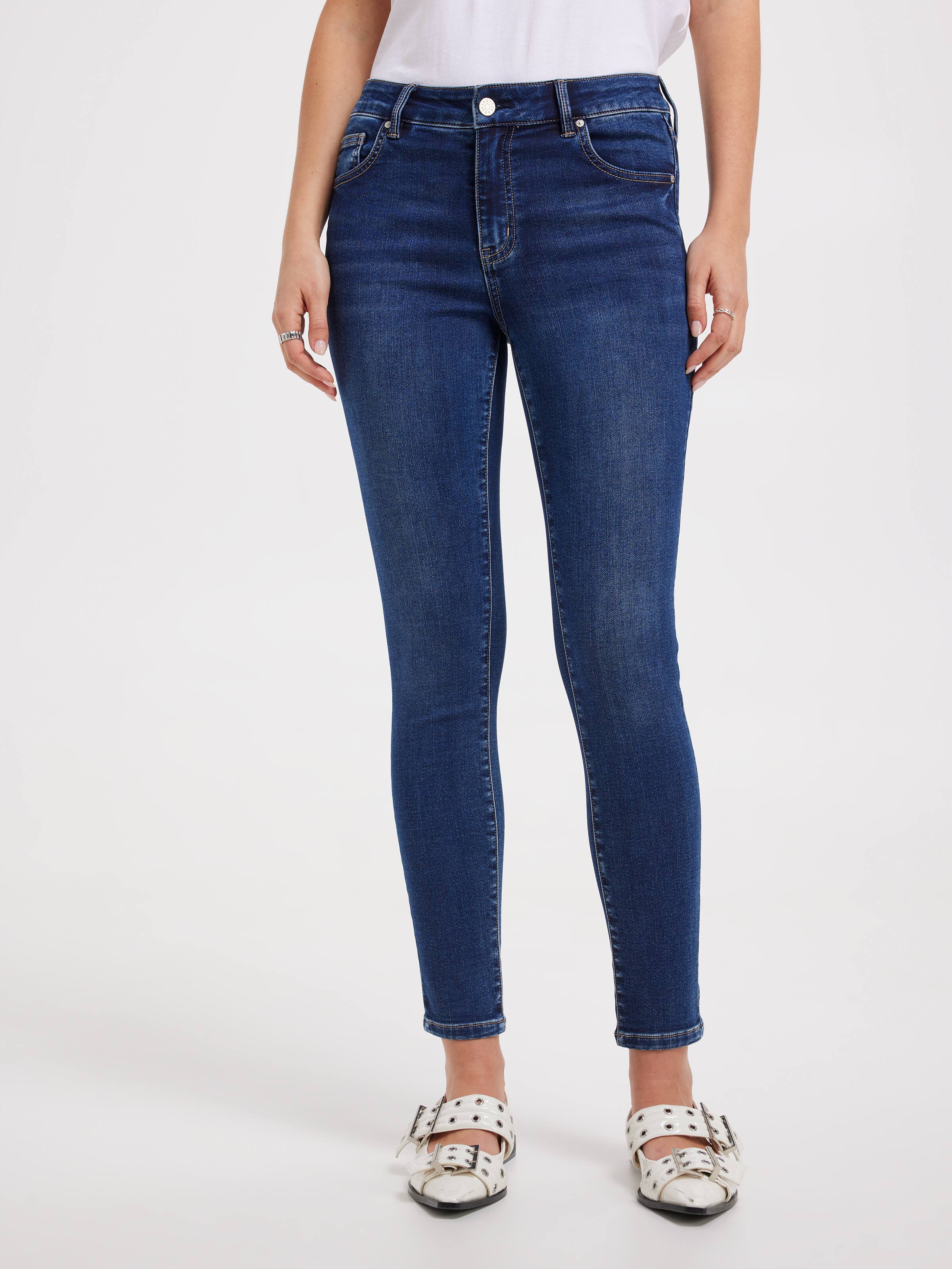Amaze Mid Rise Skinny Ankle Jean