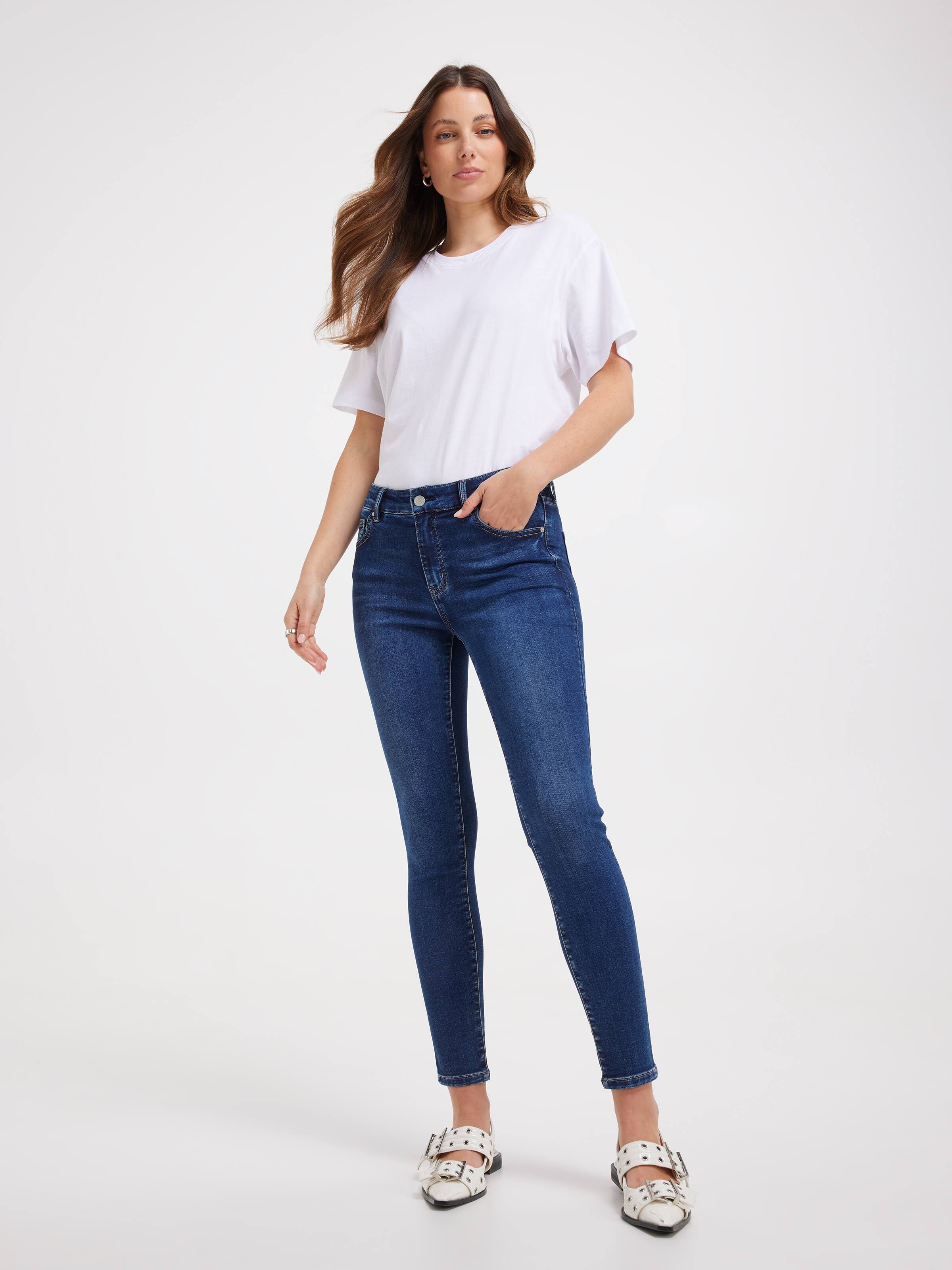 Amaze Mid Rise Skinny Ankle Jean