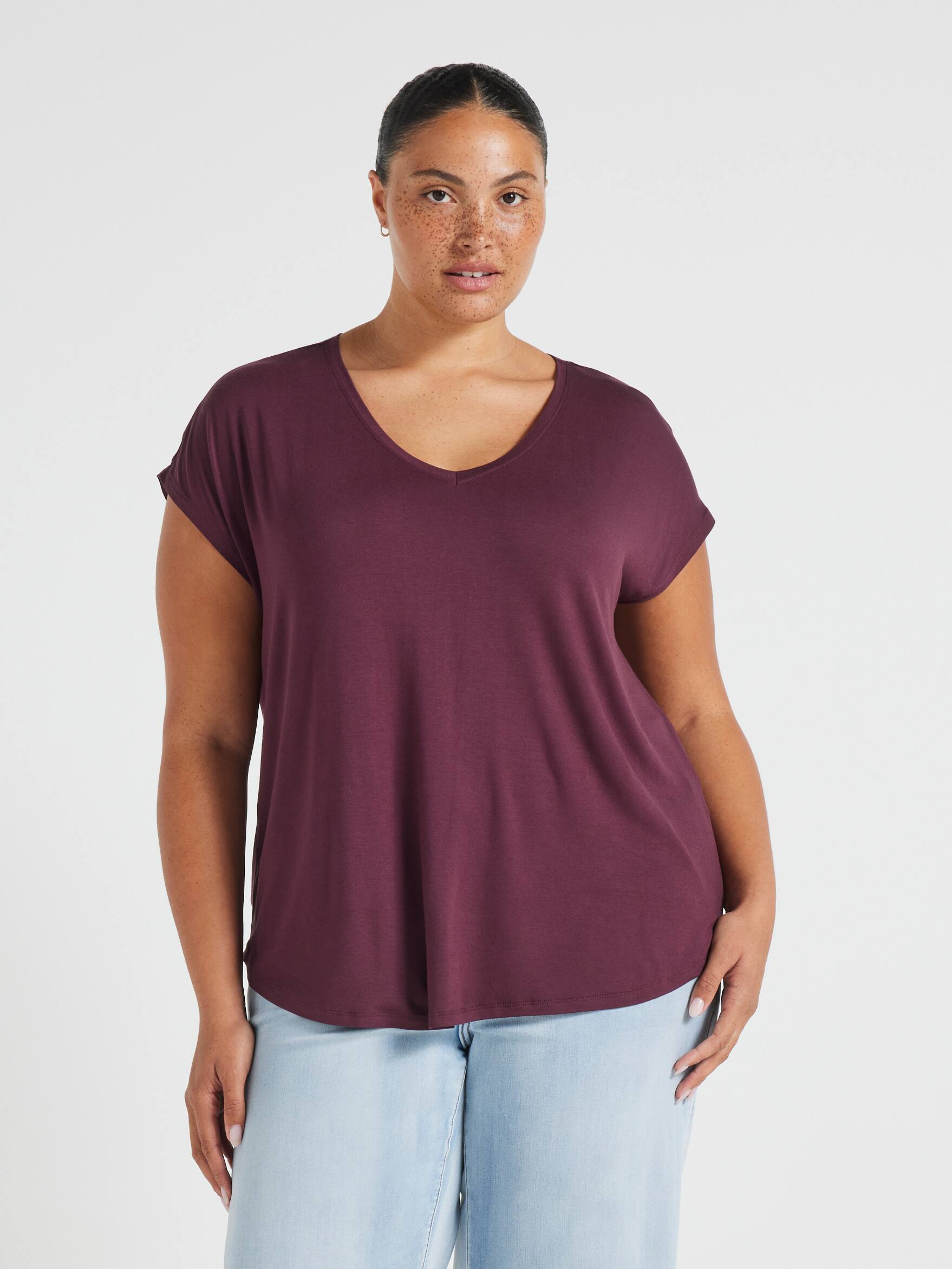 Curve Luxe V Neck Tee