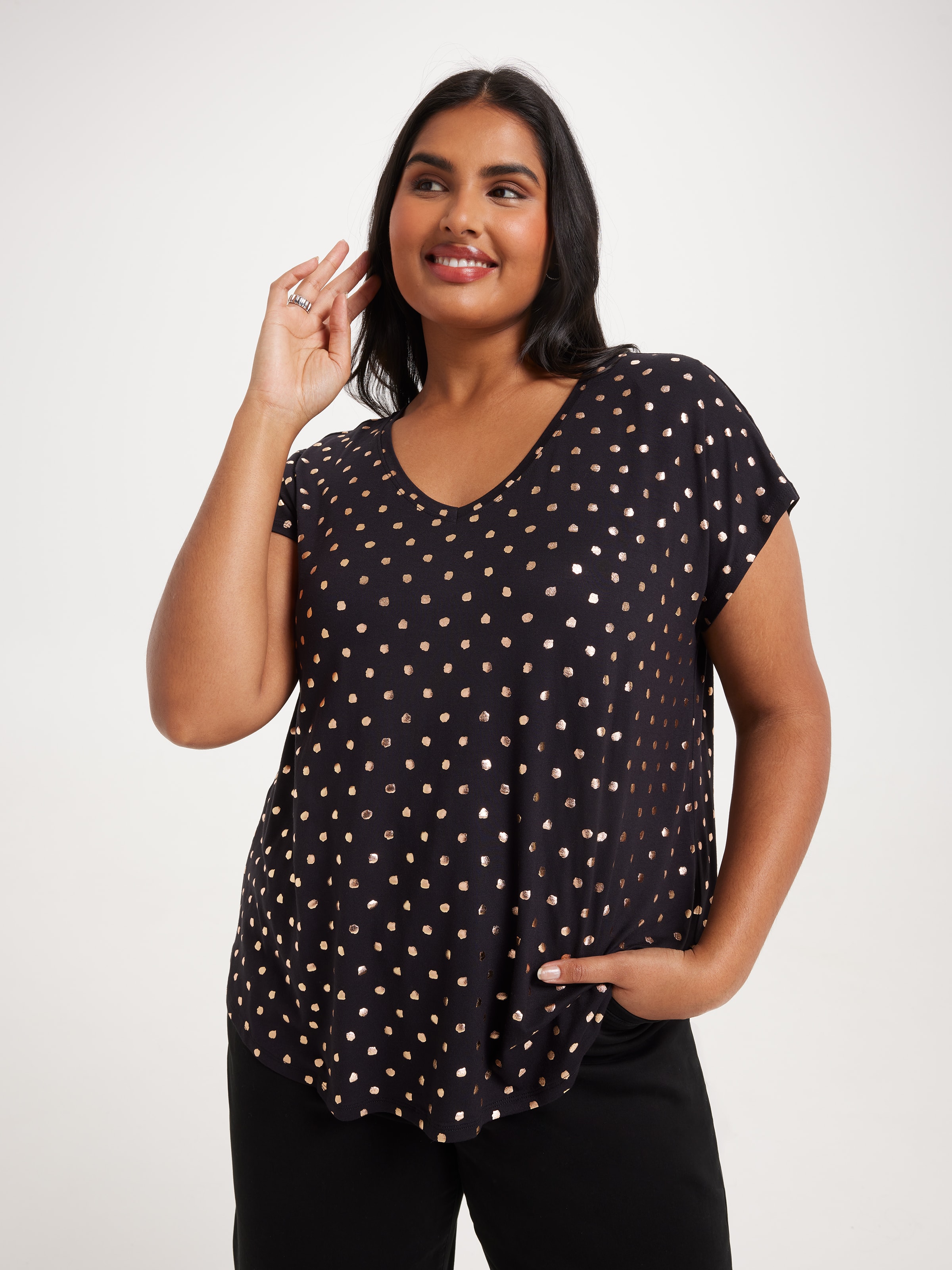 Curve Luxe V Neck Tee