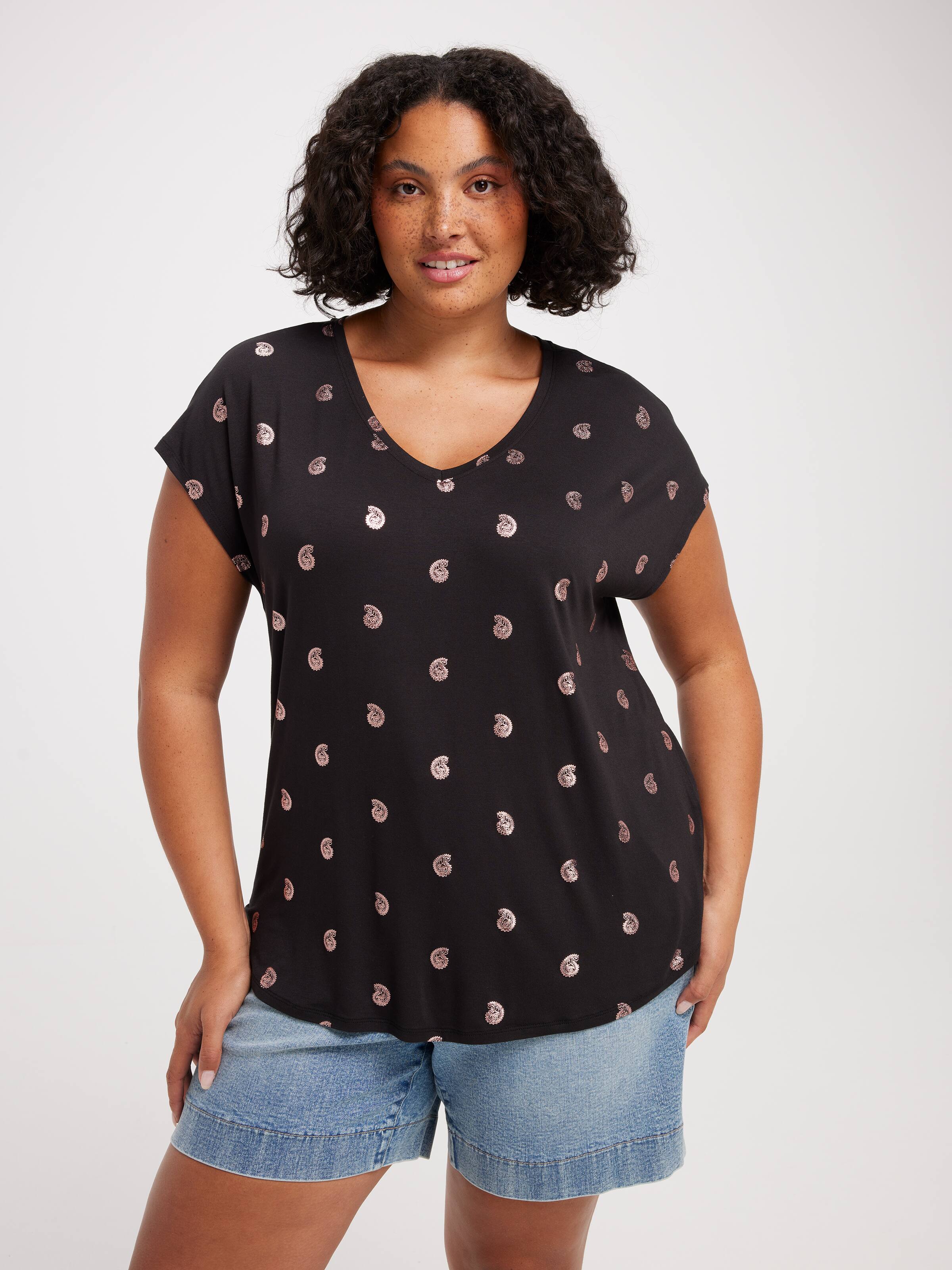 Curve Luxe V Neck Tee