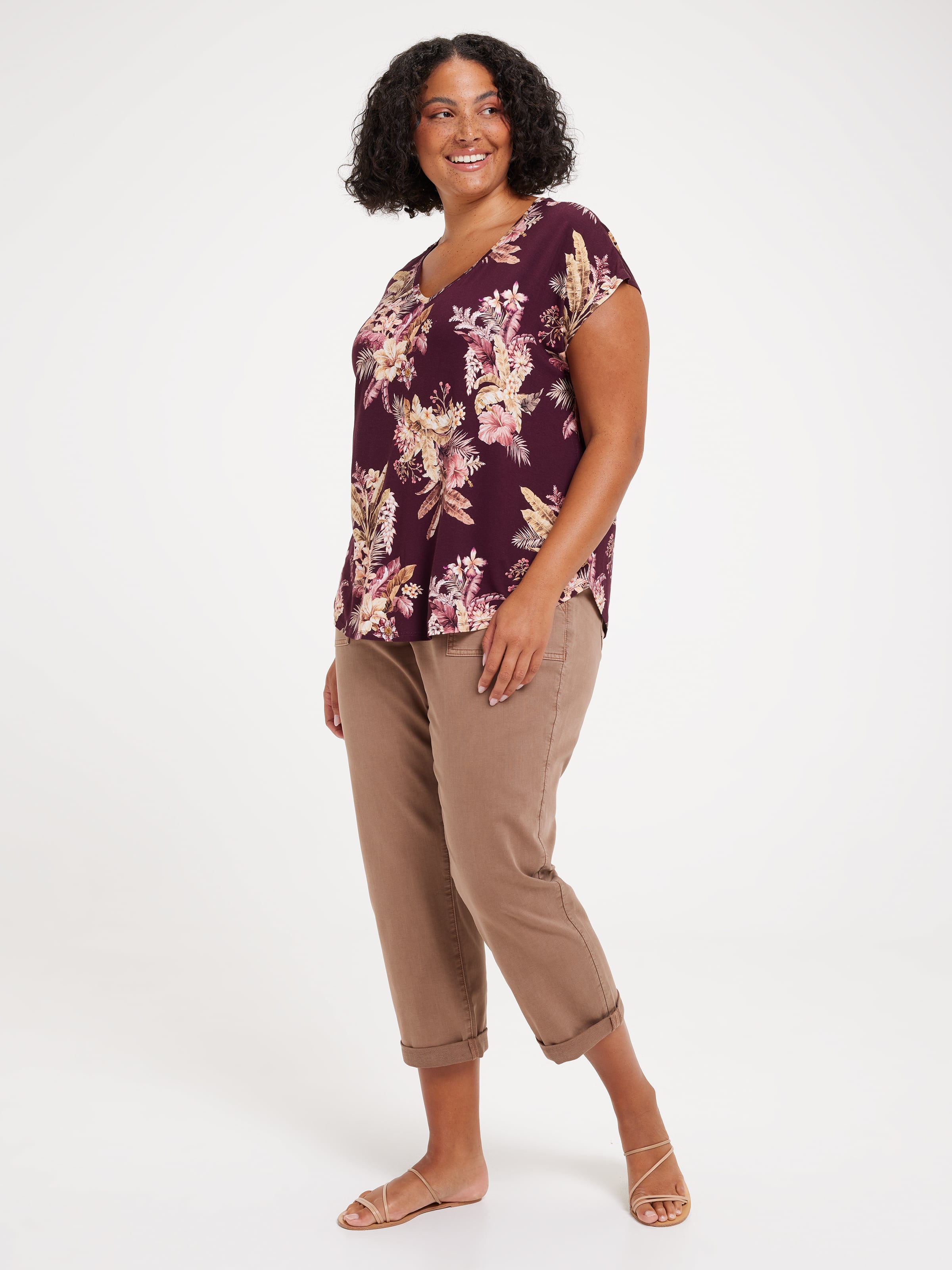 Curve Luxe V Neck Tee