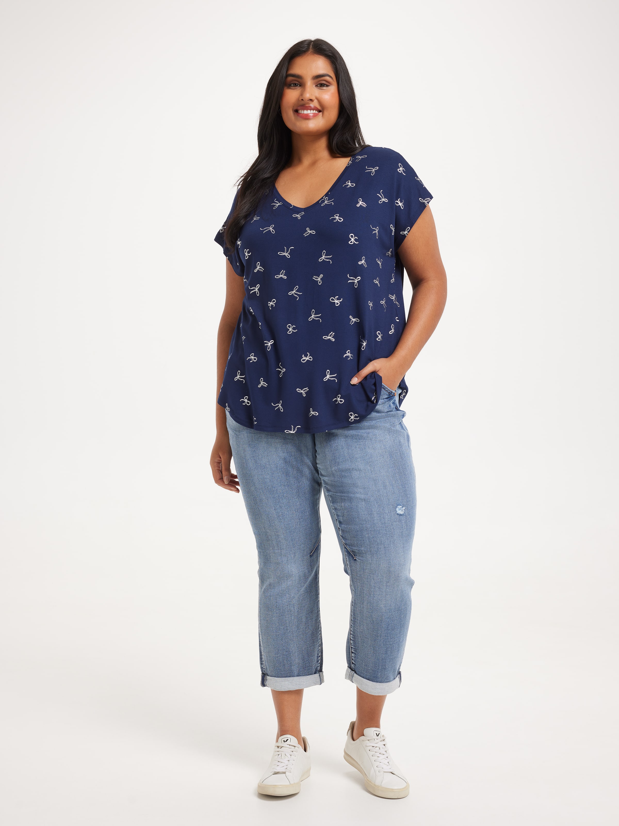 Curve Luxe V Neck Tee