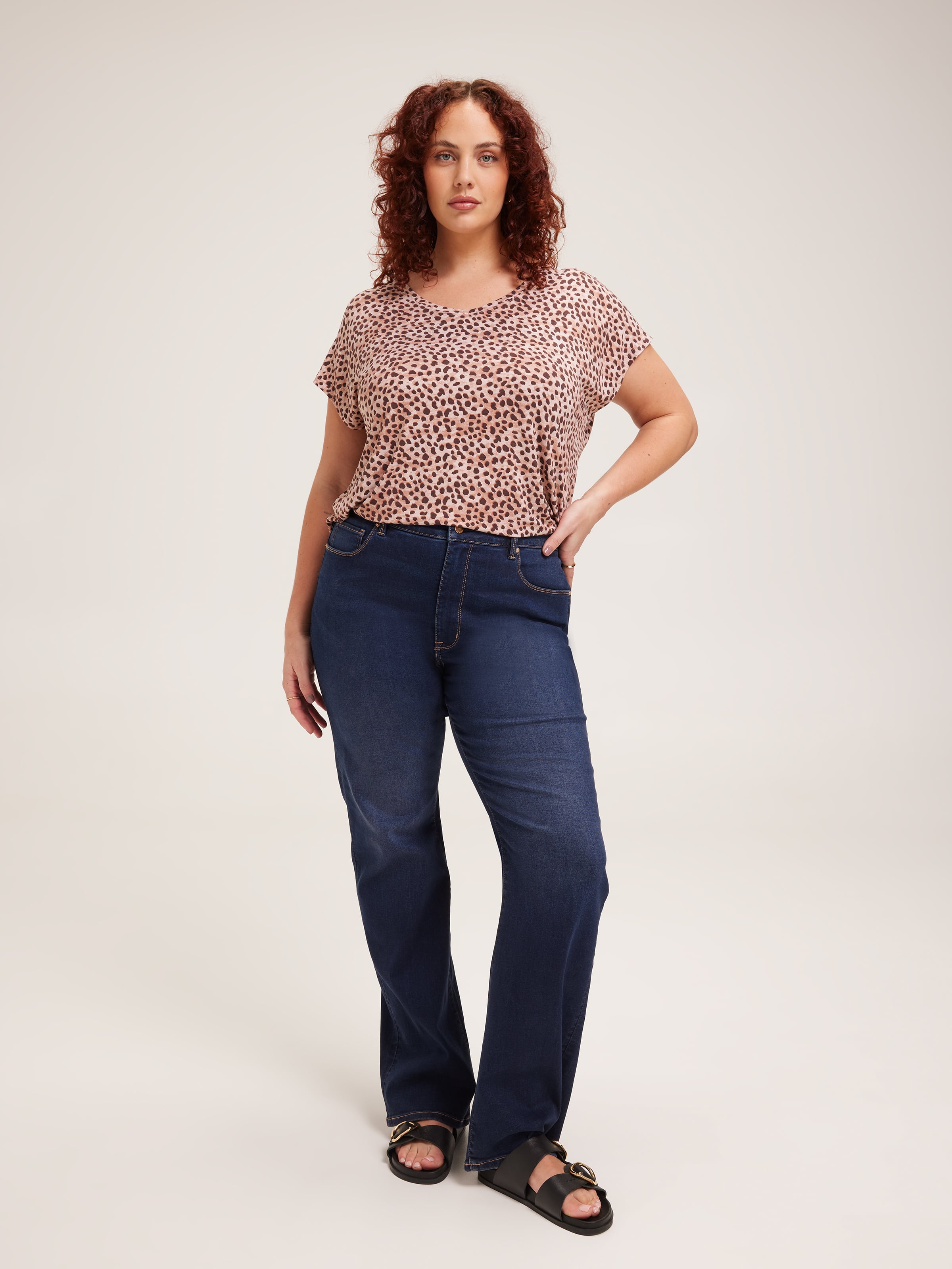 Curve Luxe V Neck Tee