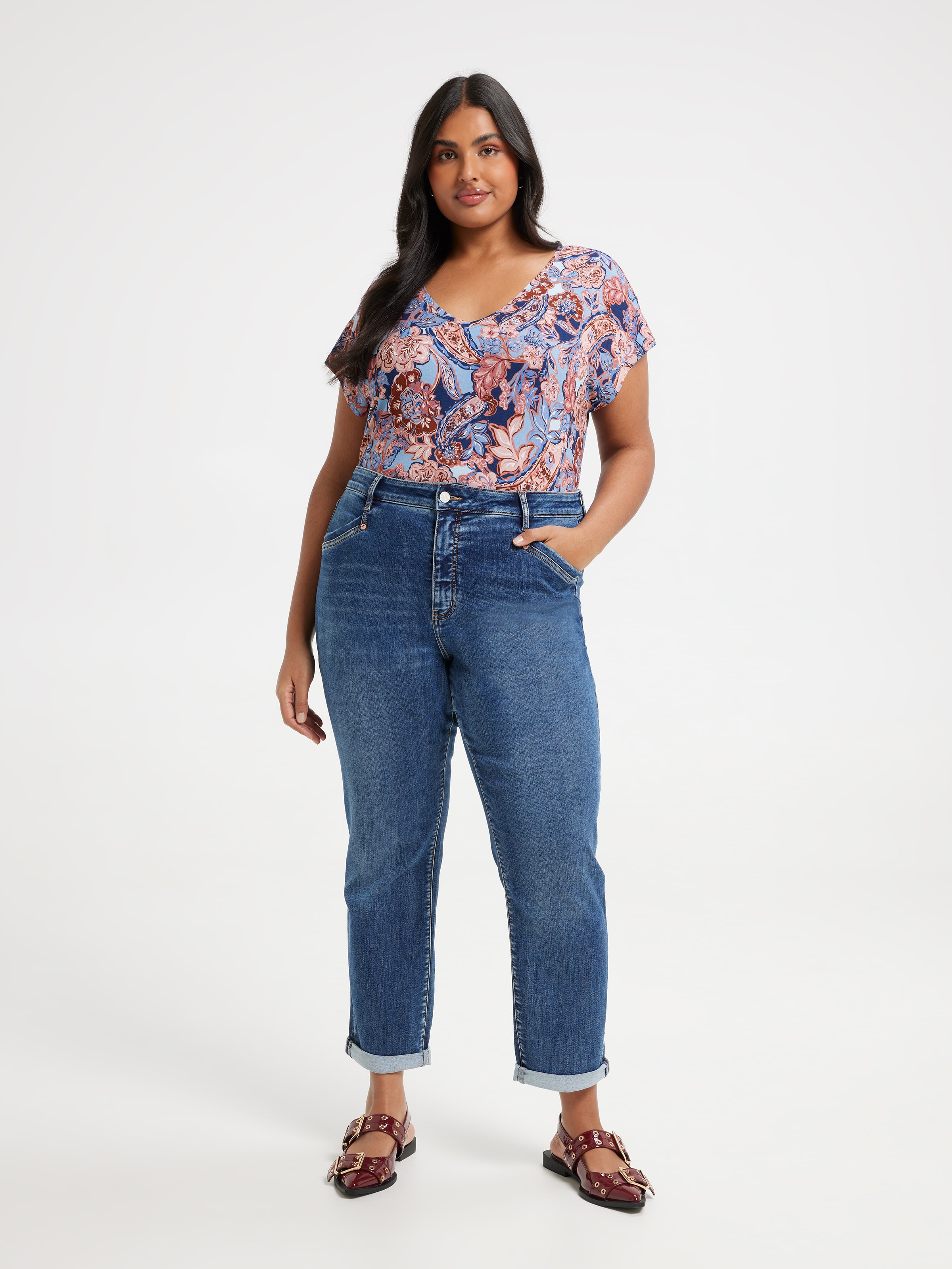 Curve Luxe V Neck Tee