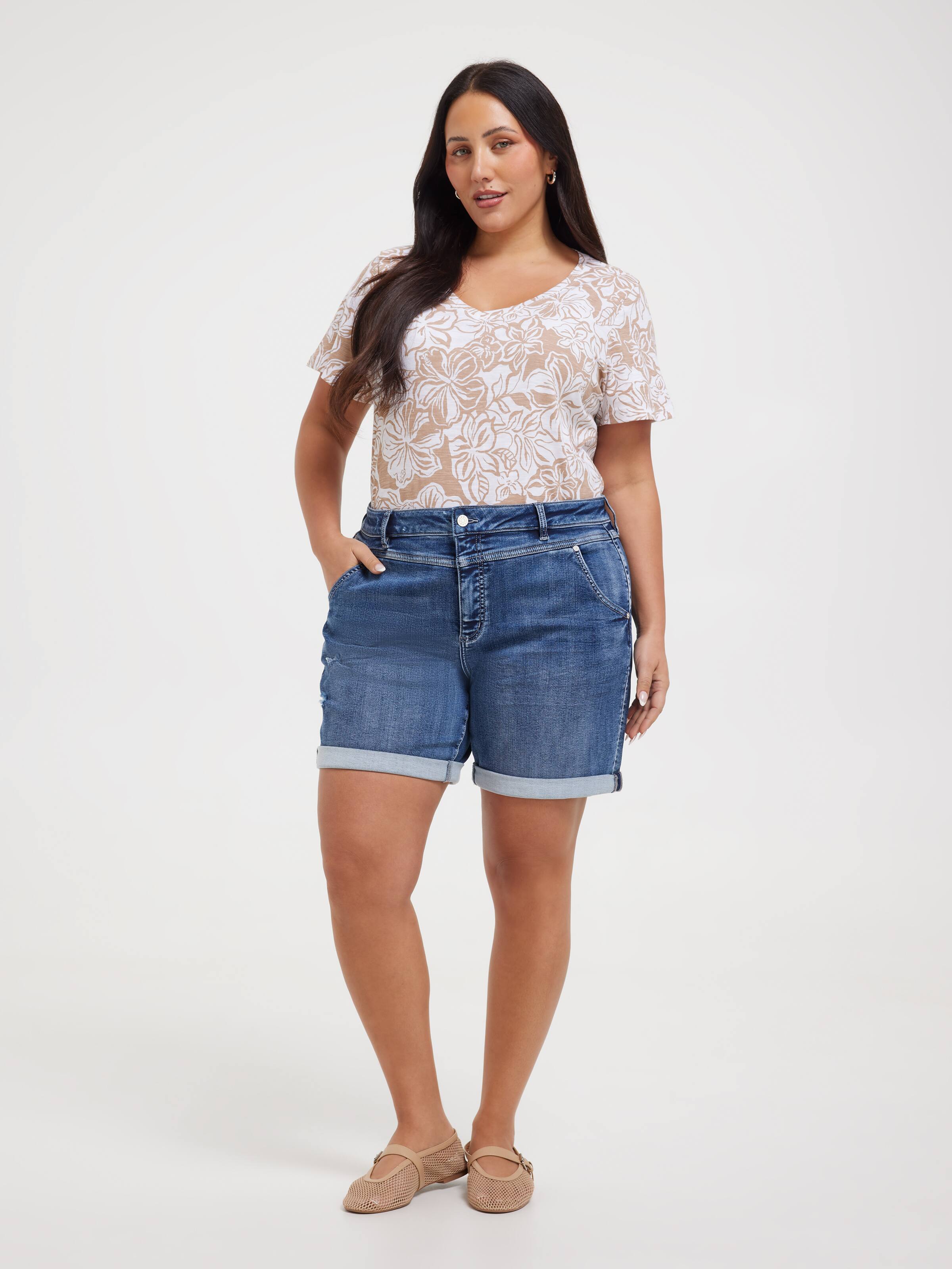 Curve Perfect V Neck Boyfriend Tee
