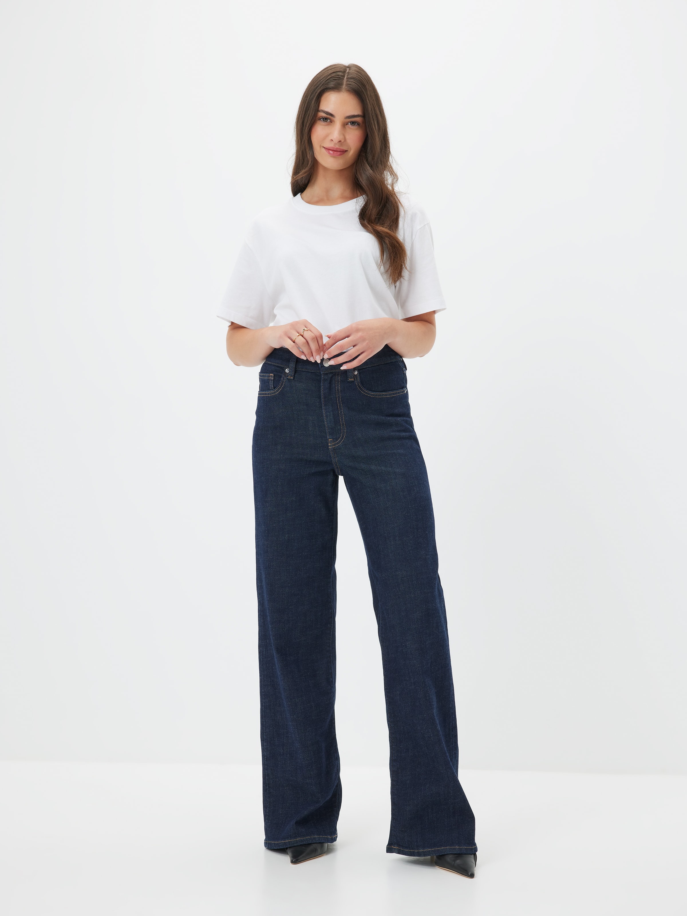Originals High Rise Relaxed Wide Leg Jean