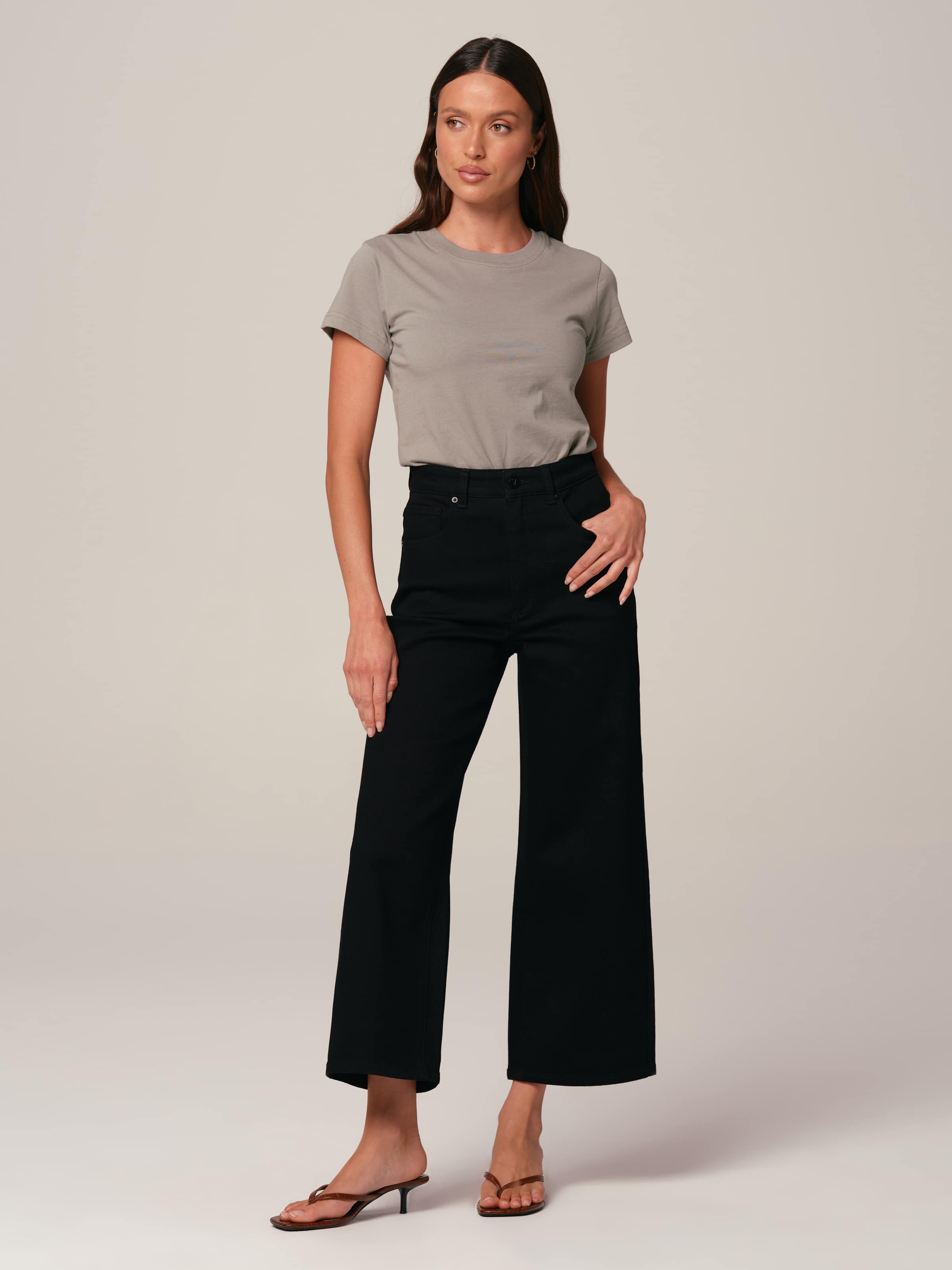Hi Aline Crop In Black
