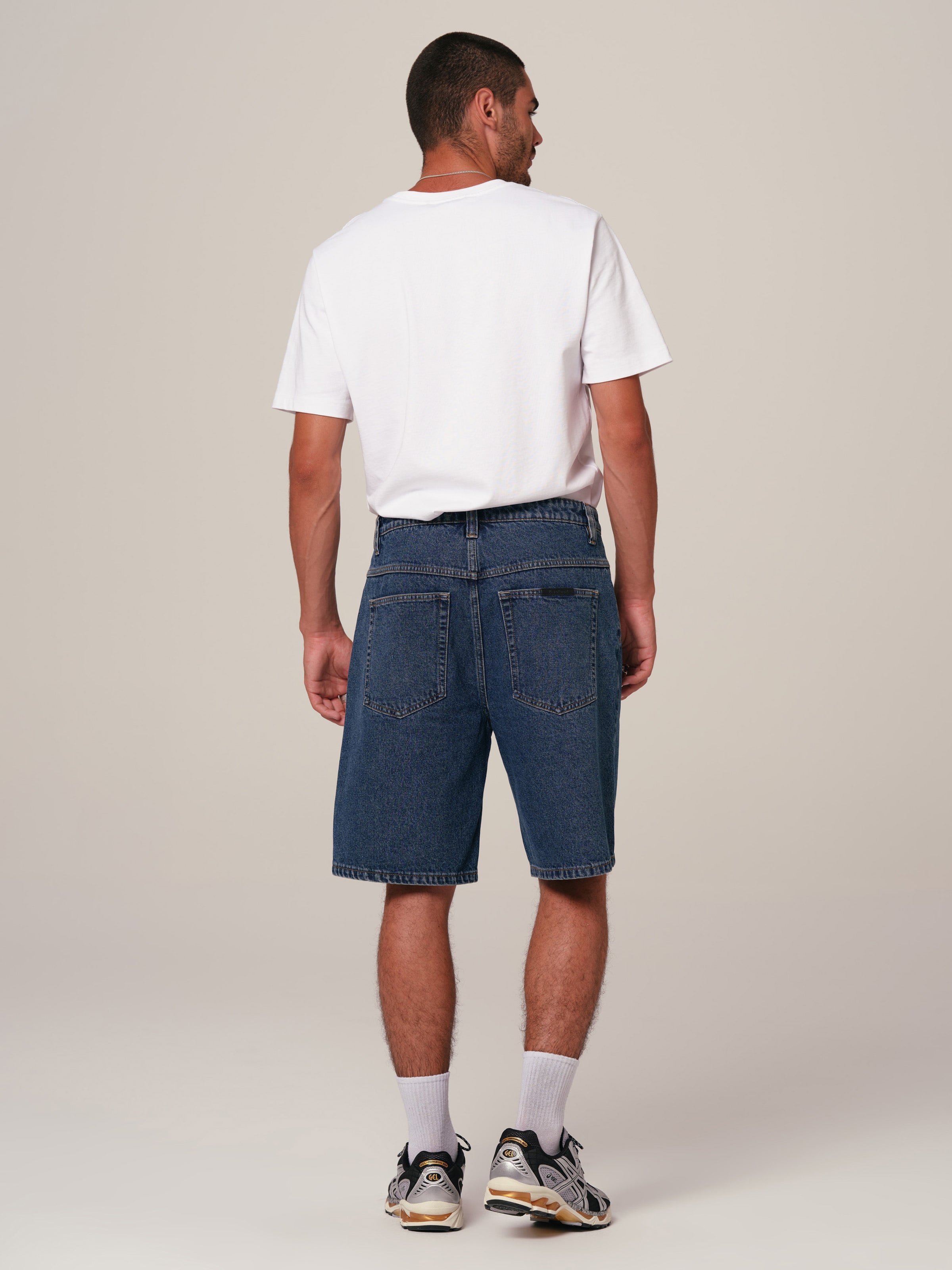 Loose Short In Ross