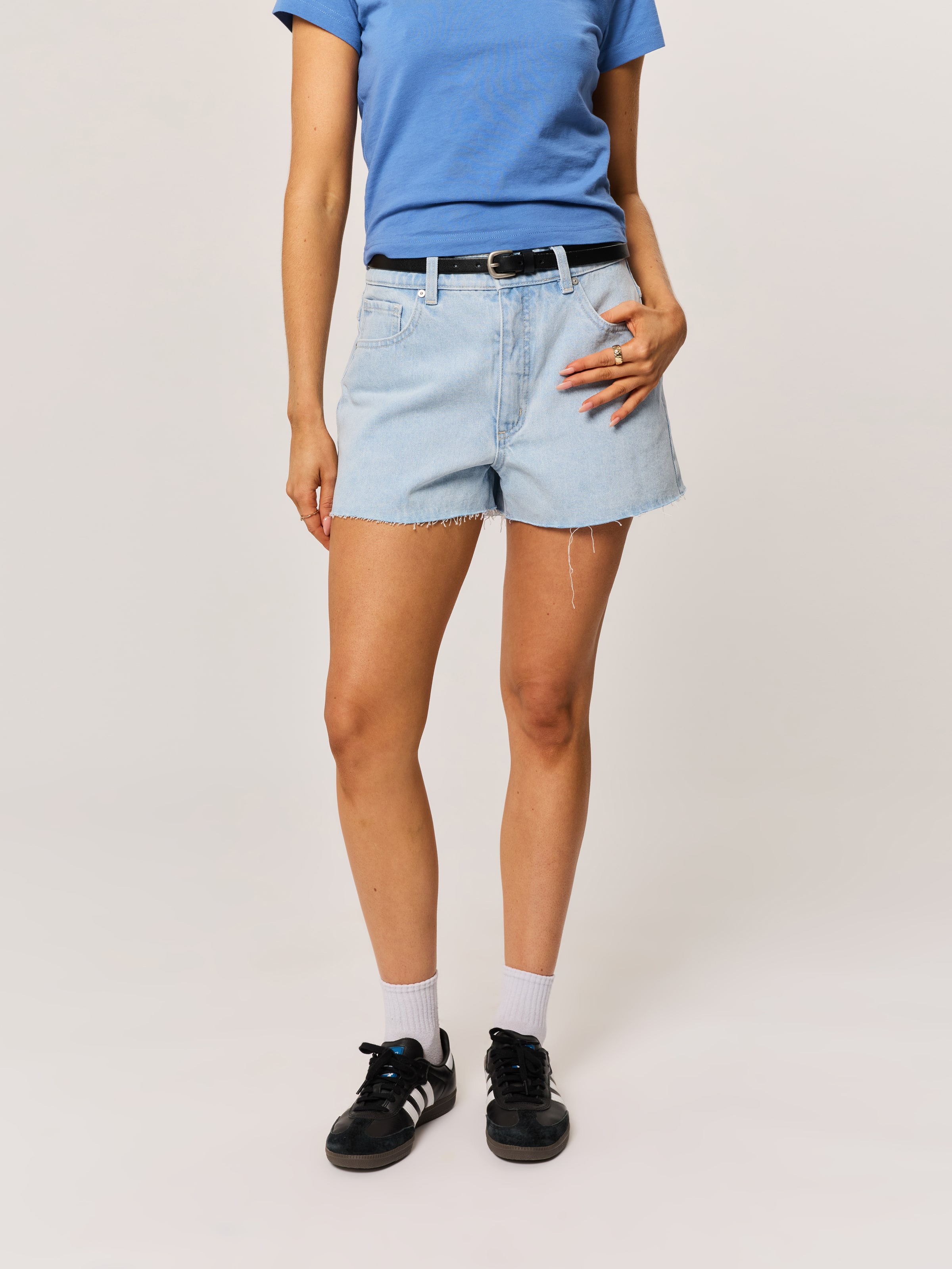 Mid Loose Short In Sarah