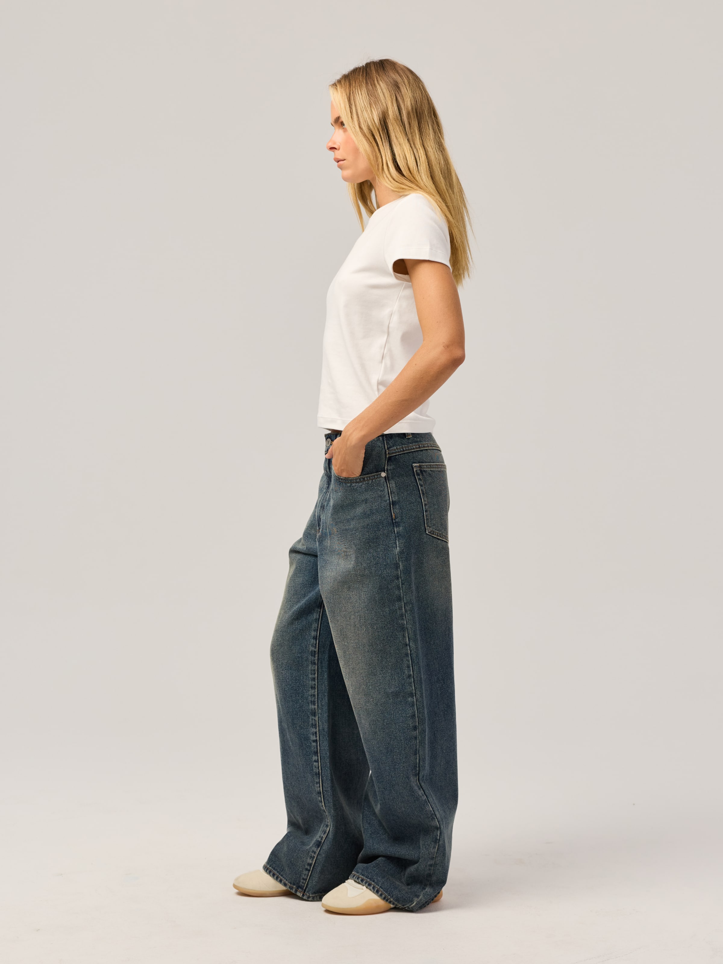 Mid Super Loose Cinch Jeans In Nina