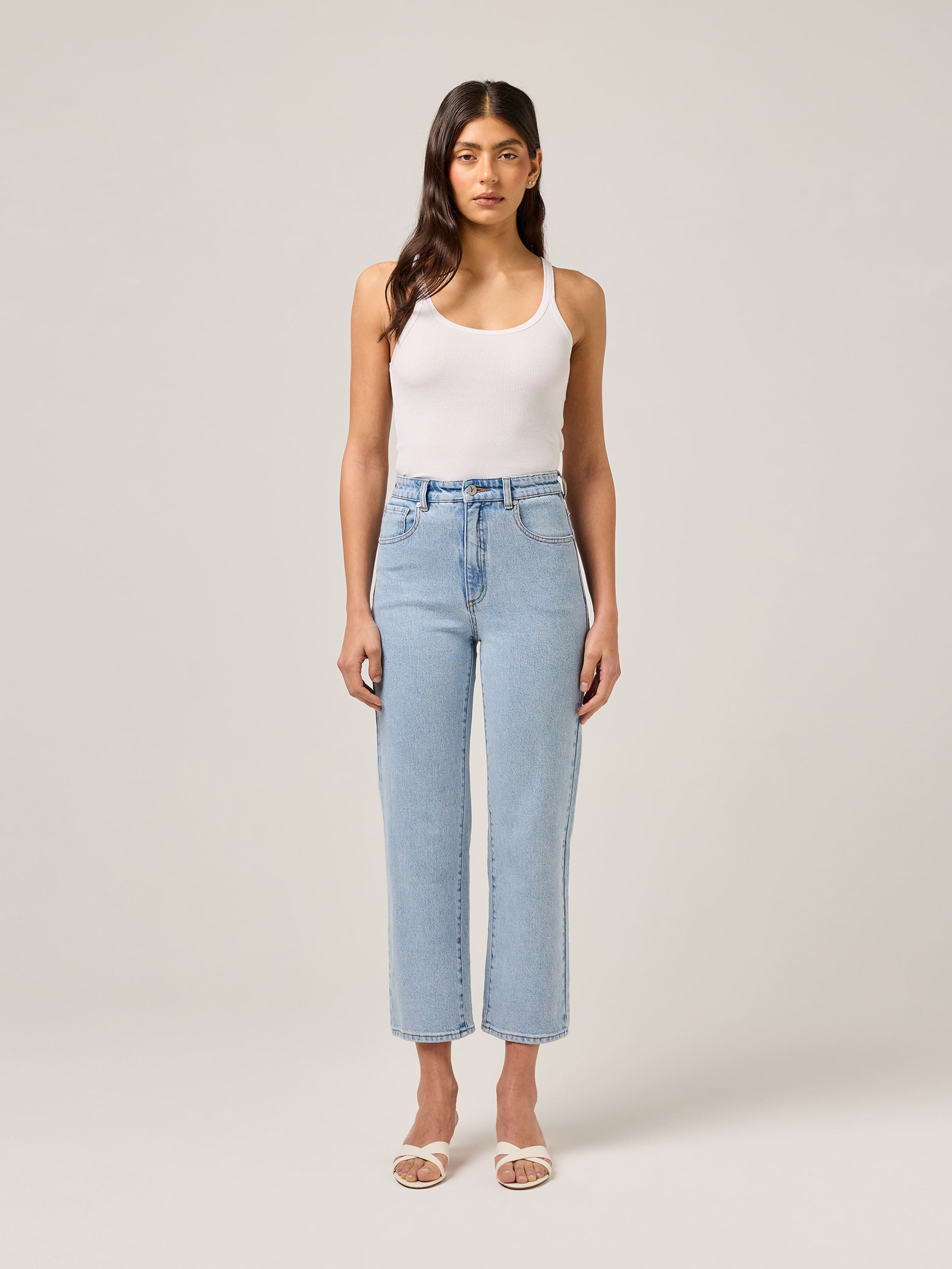 Hi Straight Ankle Jean In Courtney
