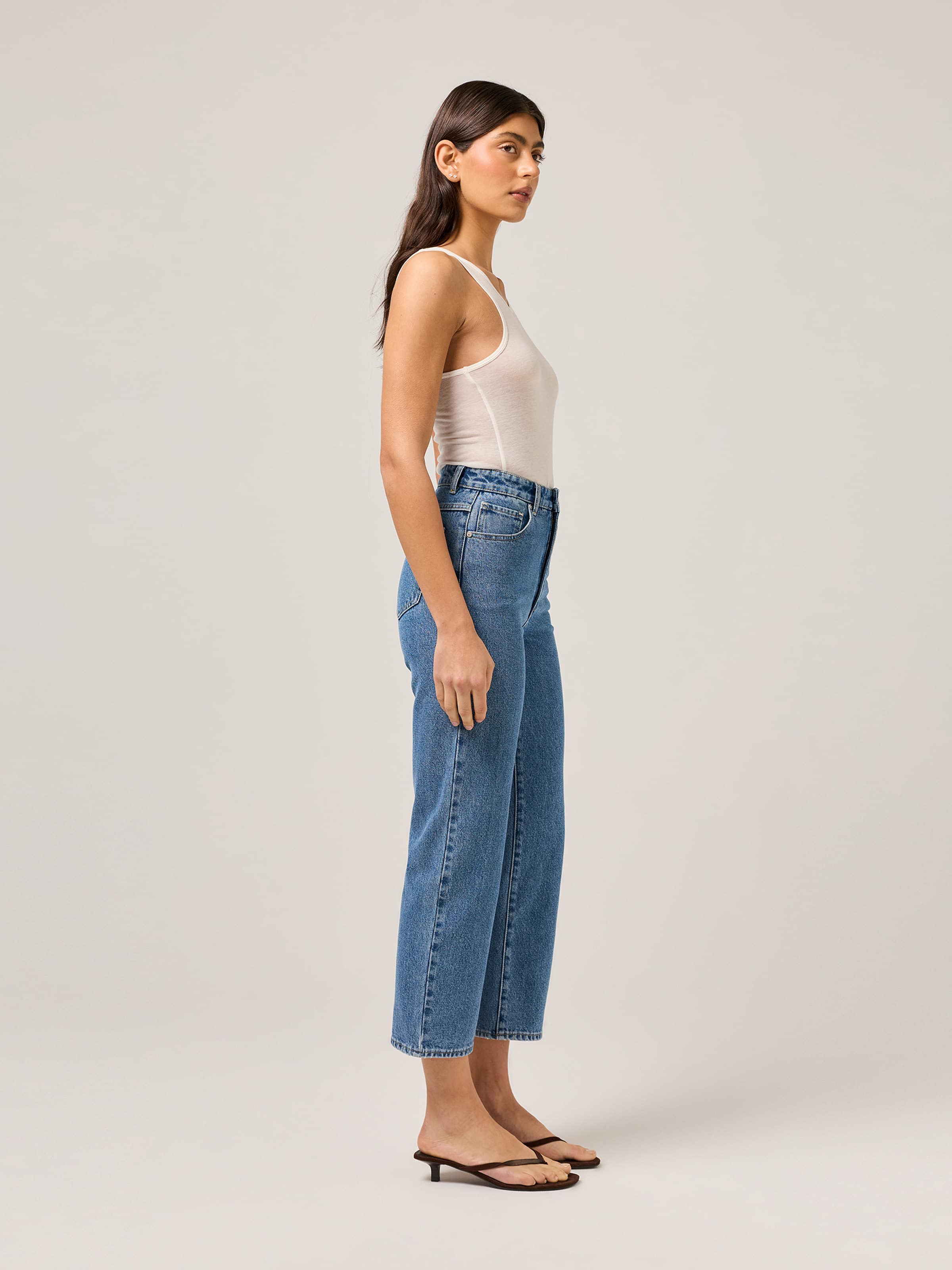 Hi Straight Ankle Jean In Molly