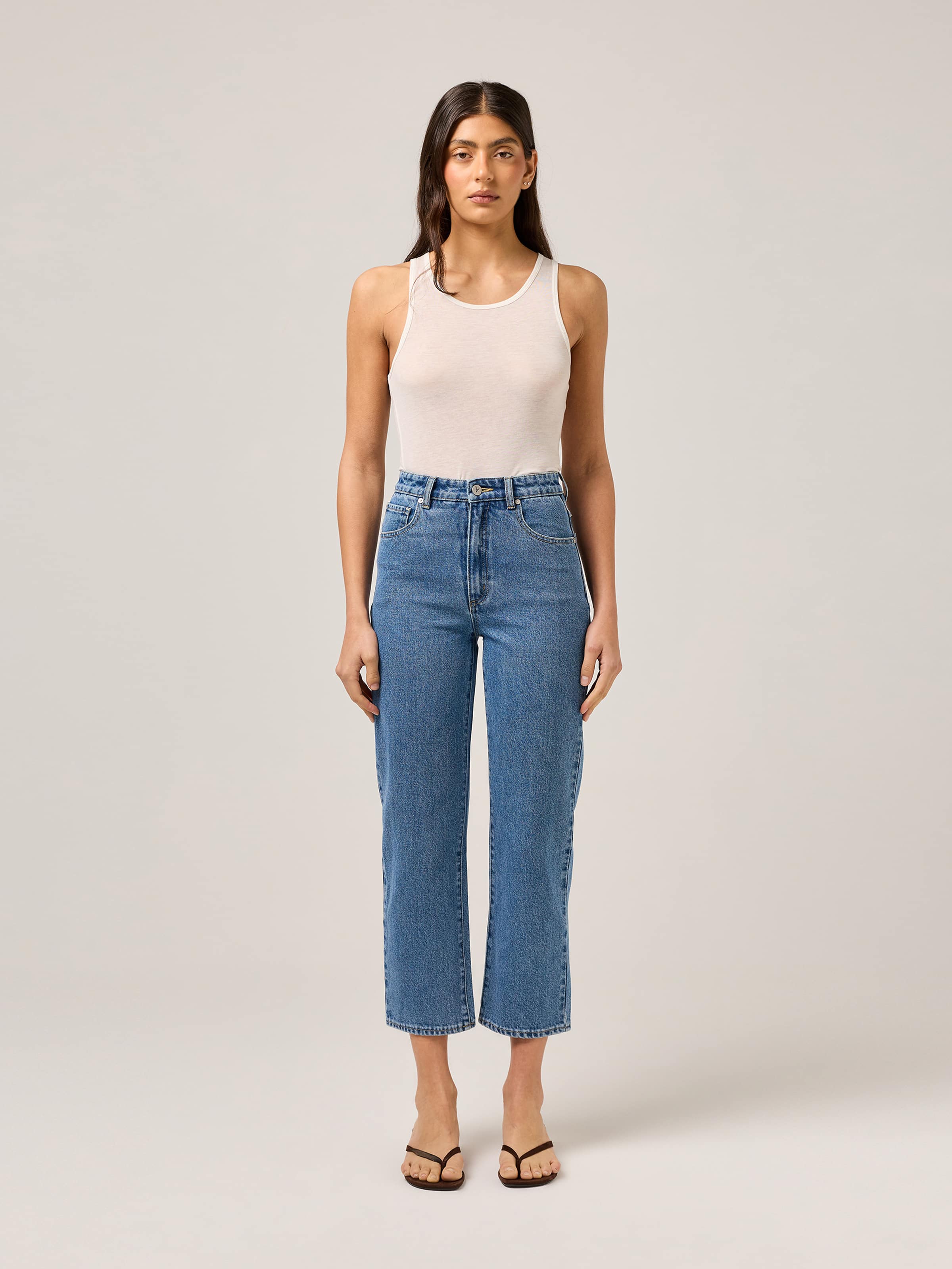 Hi Straight Ankle Jean In Molly