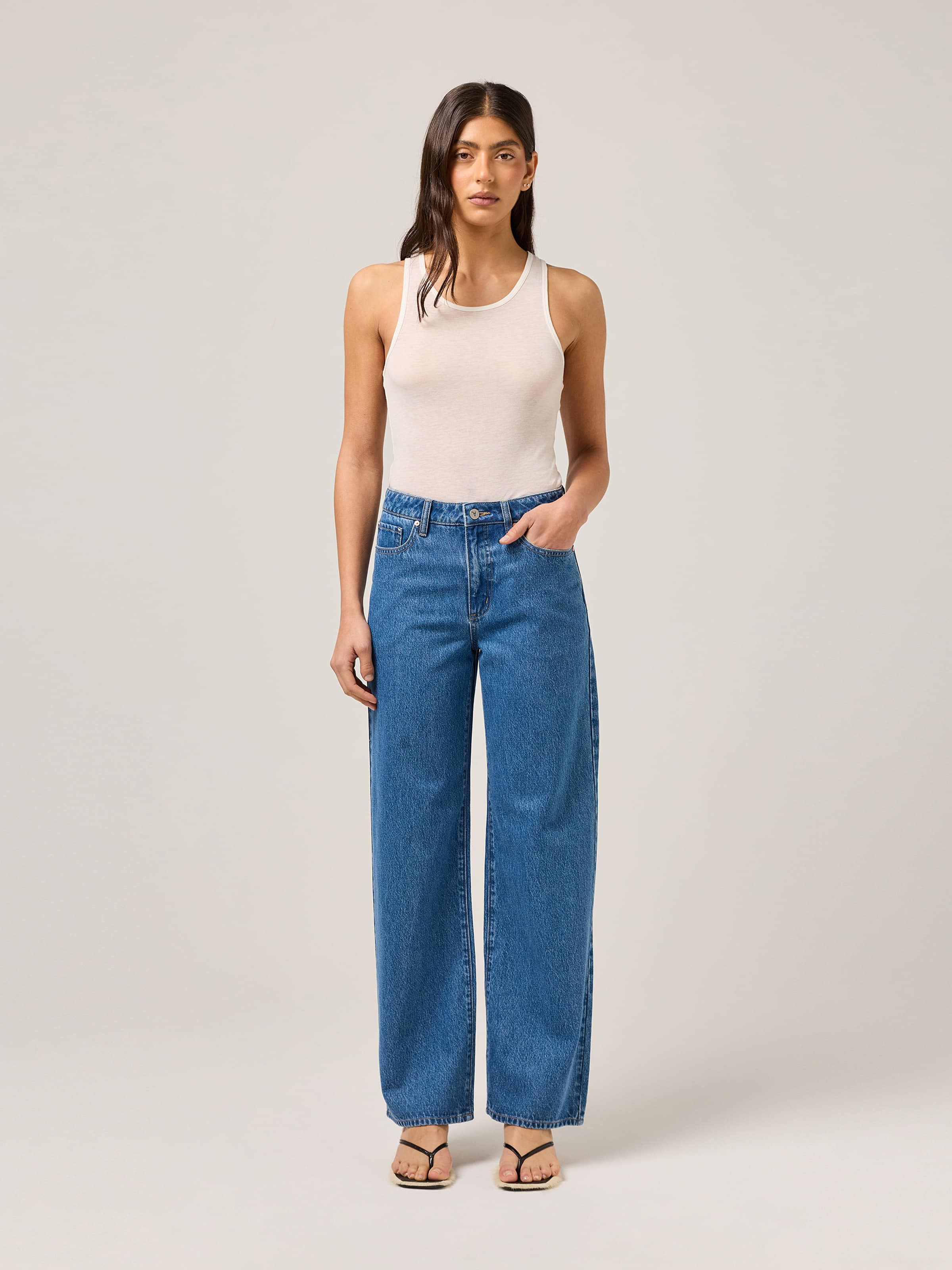 Mid Loose Jean In Philippa