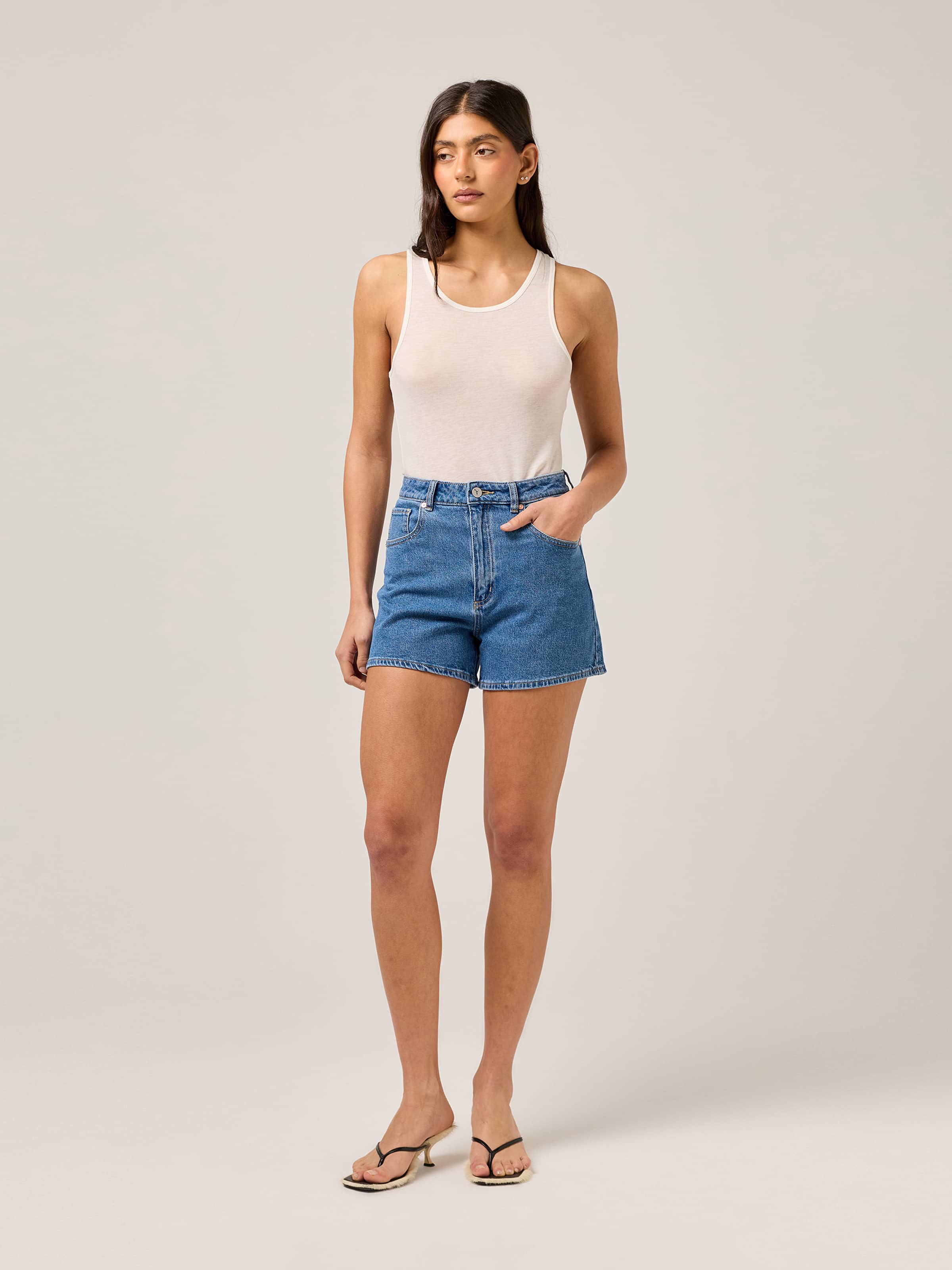 Hi Aline Short In Philippa Lite