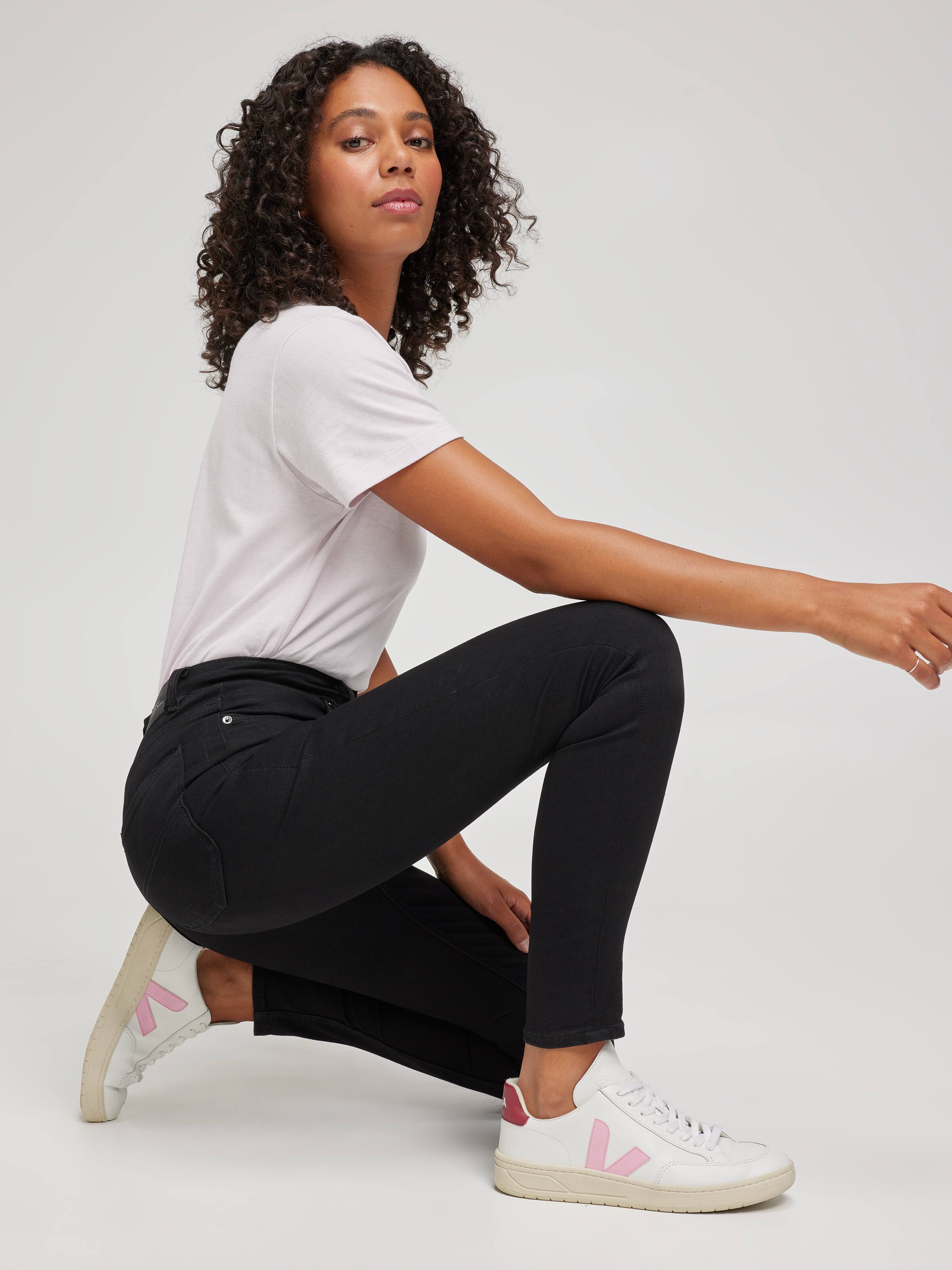 Hi Rider Curvy Jean In Jet Black