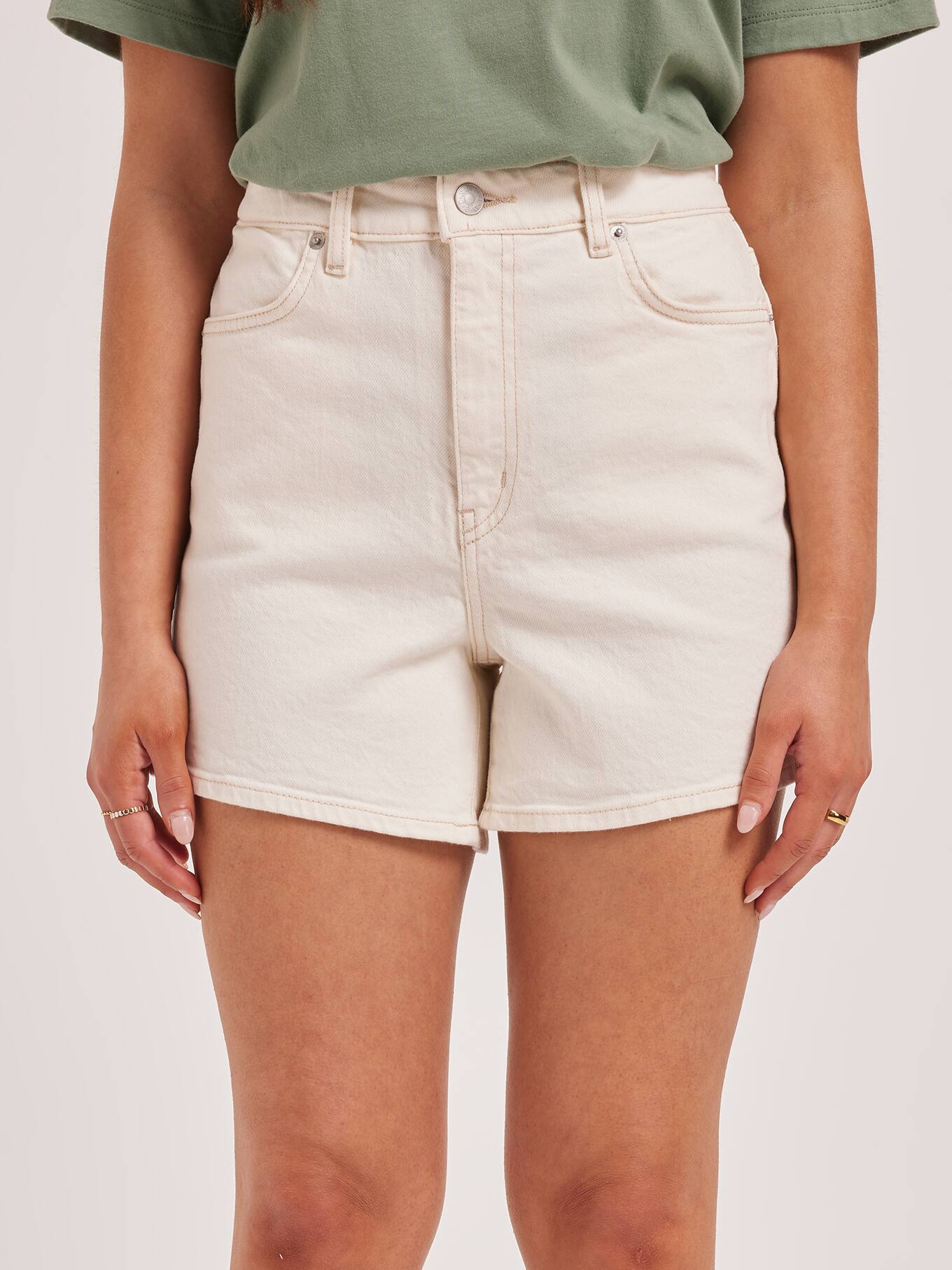 Girlfriend Short In Bright Ecru