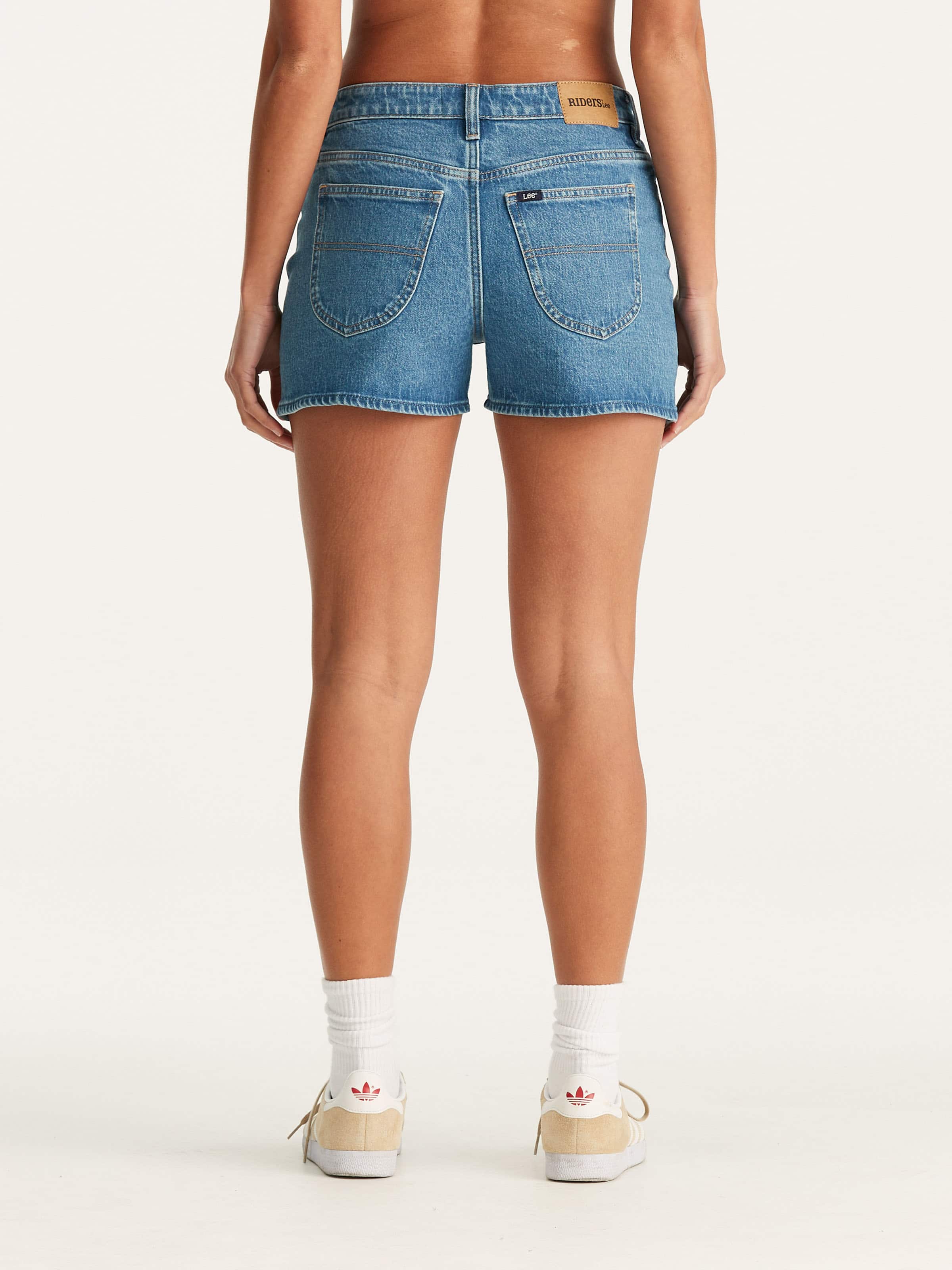 Mid Mom Short In Chasing Blue