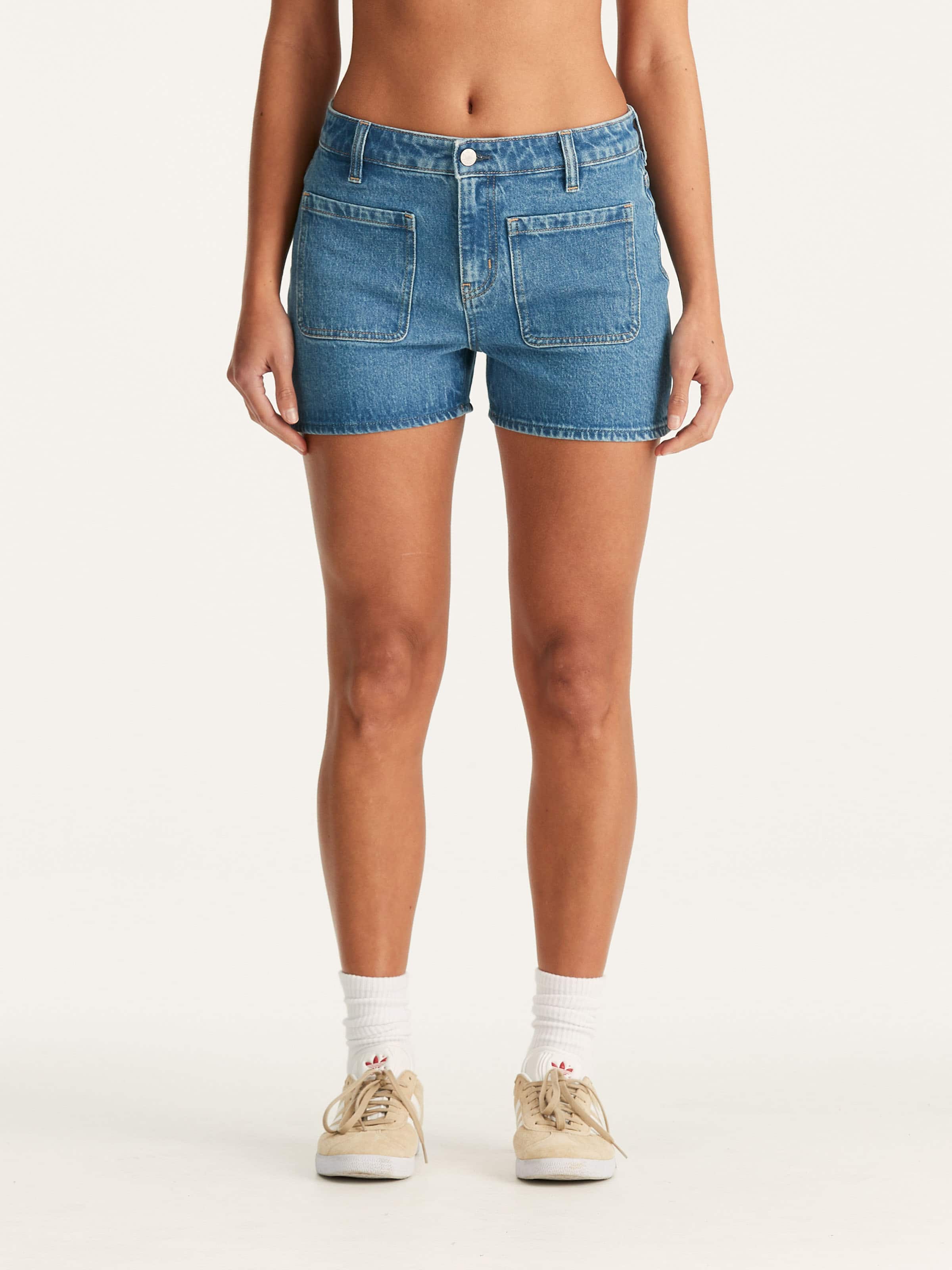 Mid Mom Short In Chasing Blue