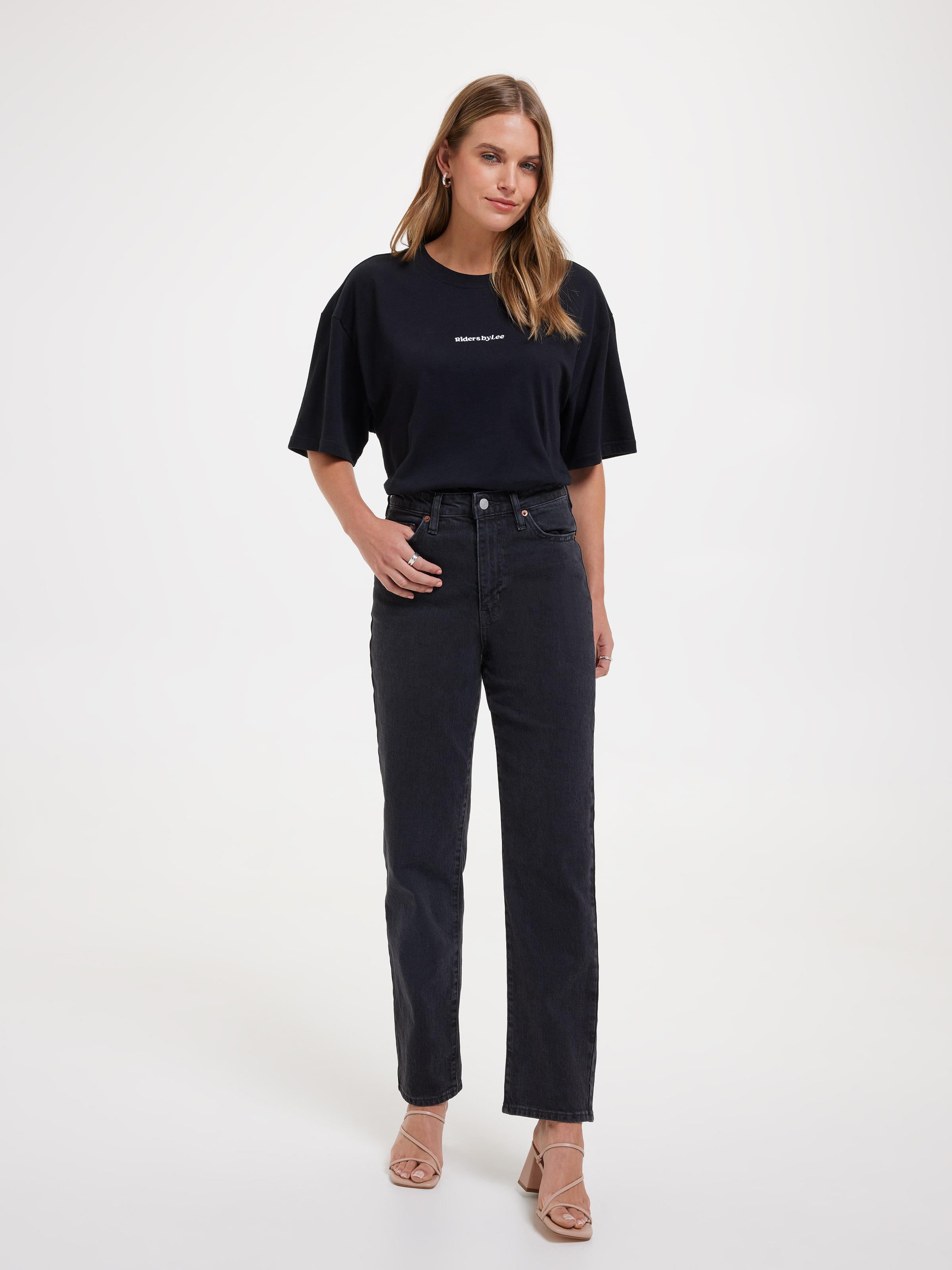 Essential Slouch Tee In Black