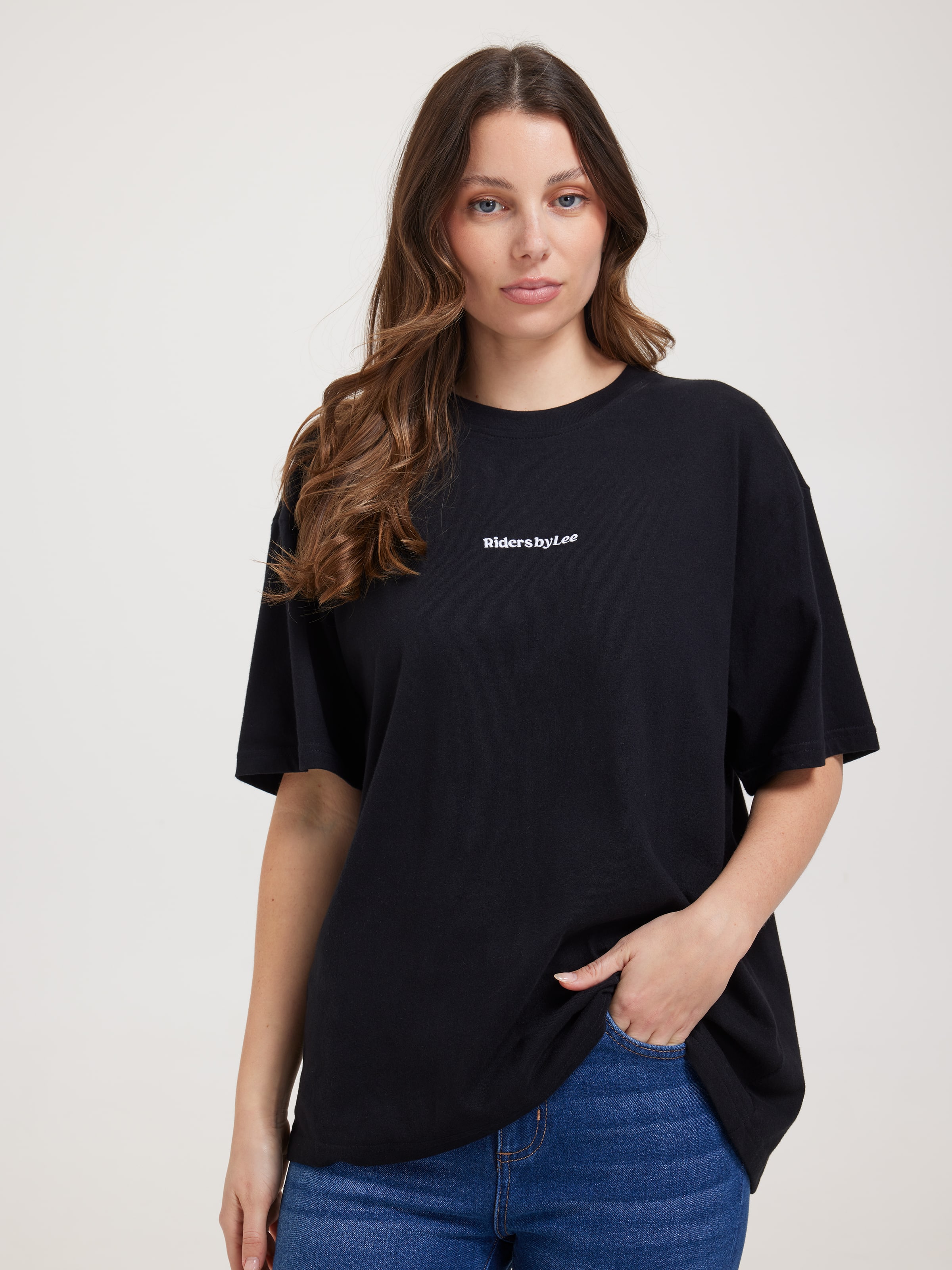 Essential Slouch Tee In Black