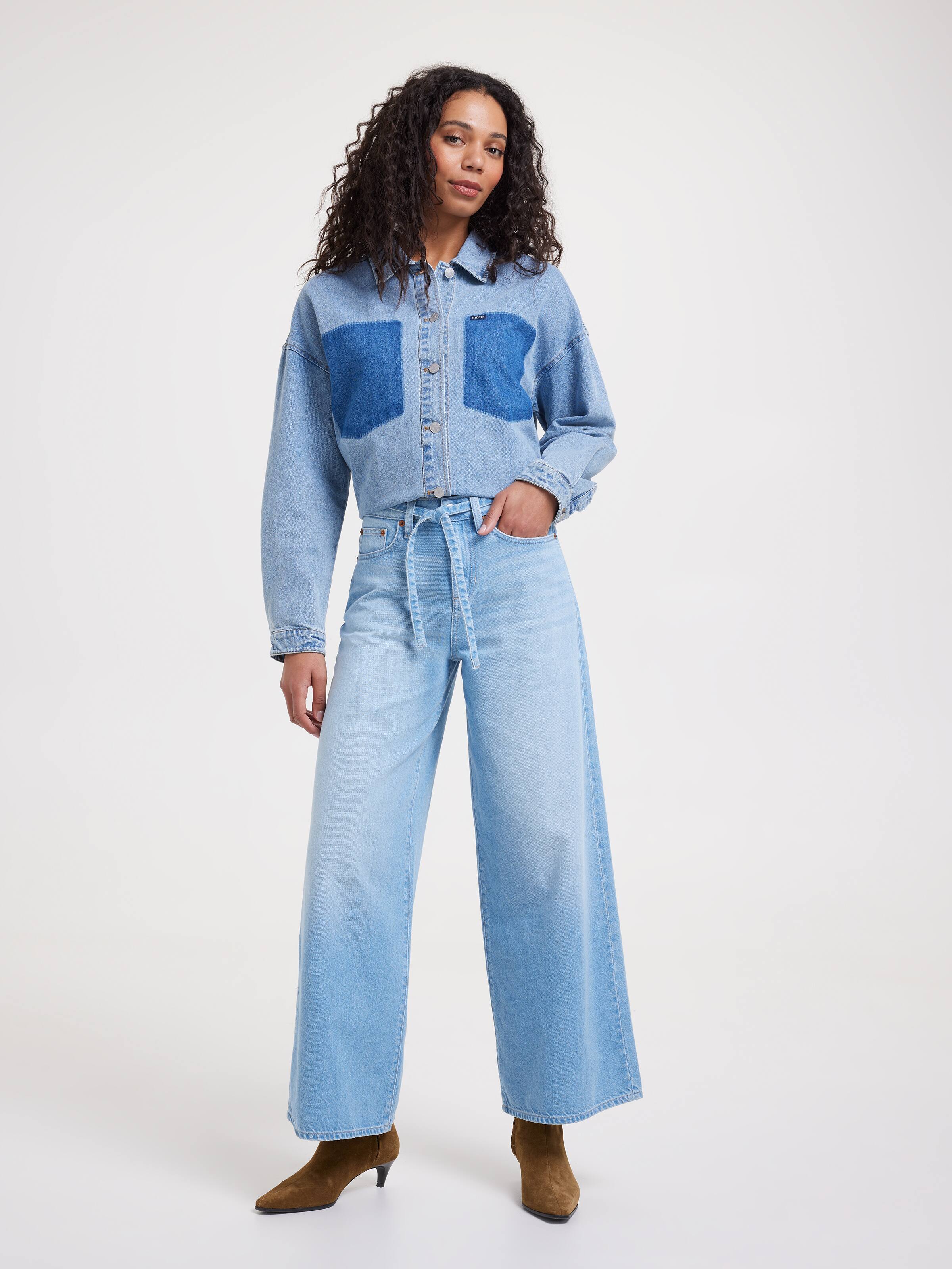 Mid Aline In Sublime Blue