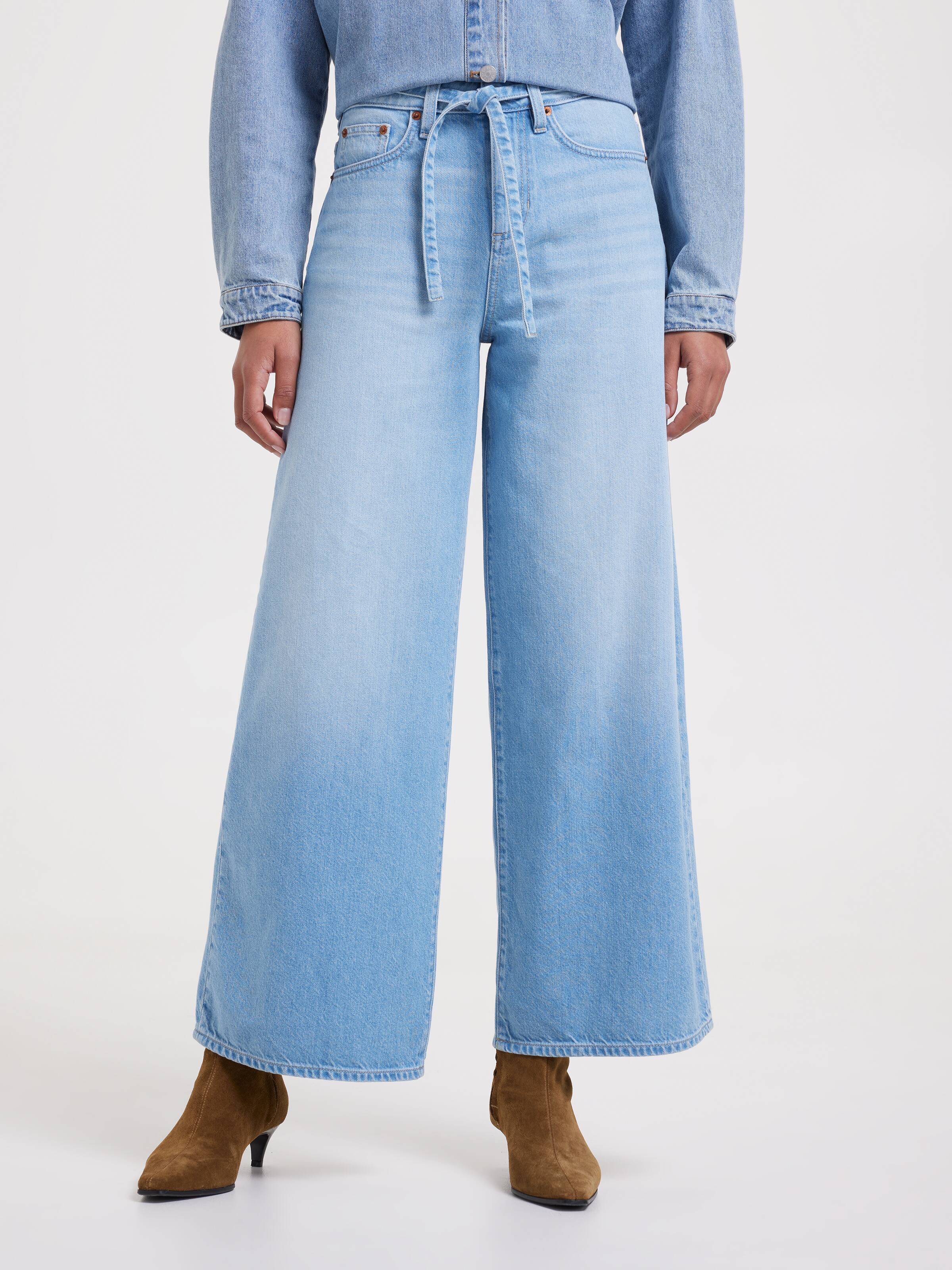 Mid Aline In Sublime Blue