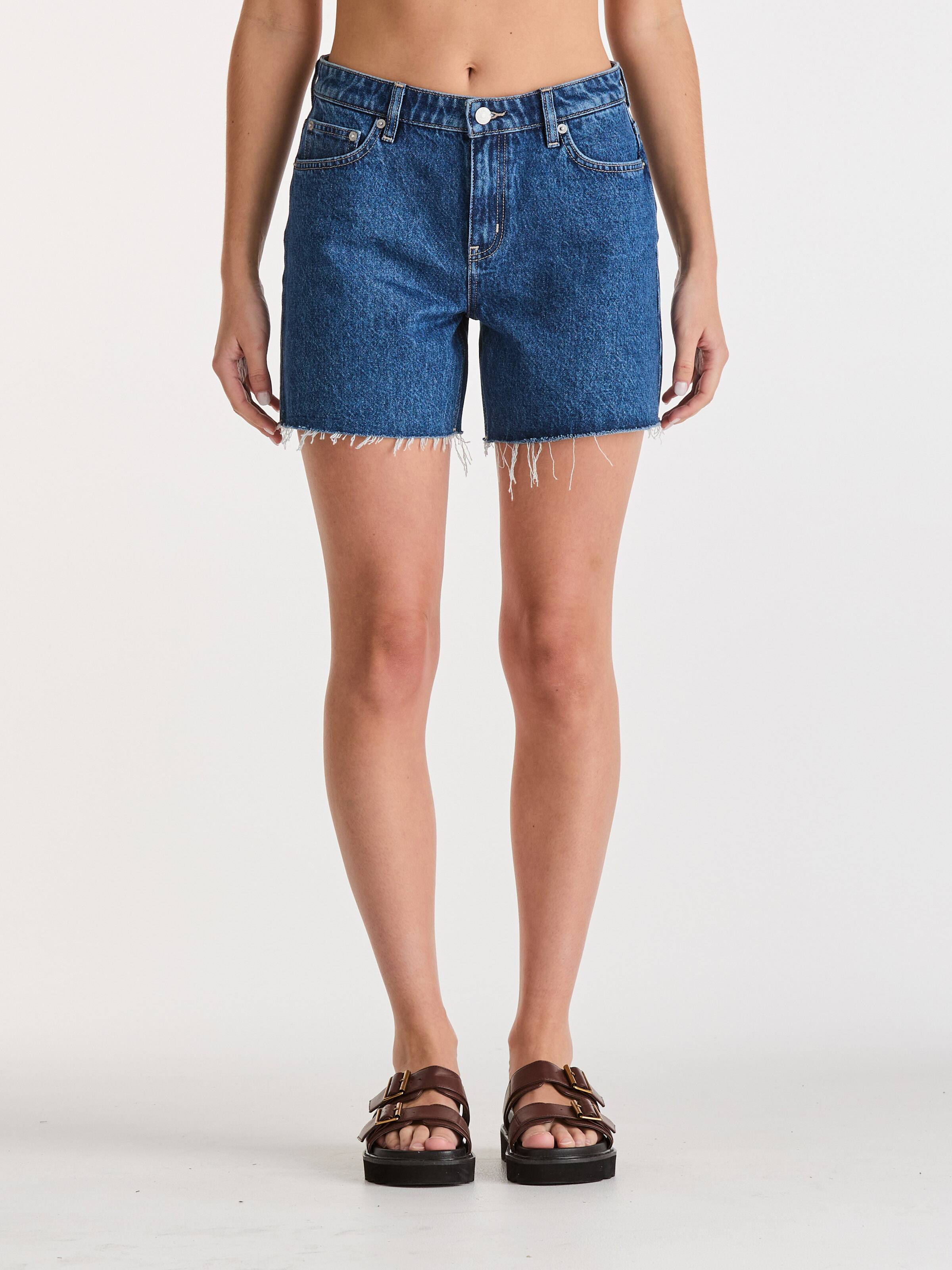 Mid Straight Short In Somedays Blue