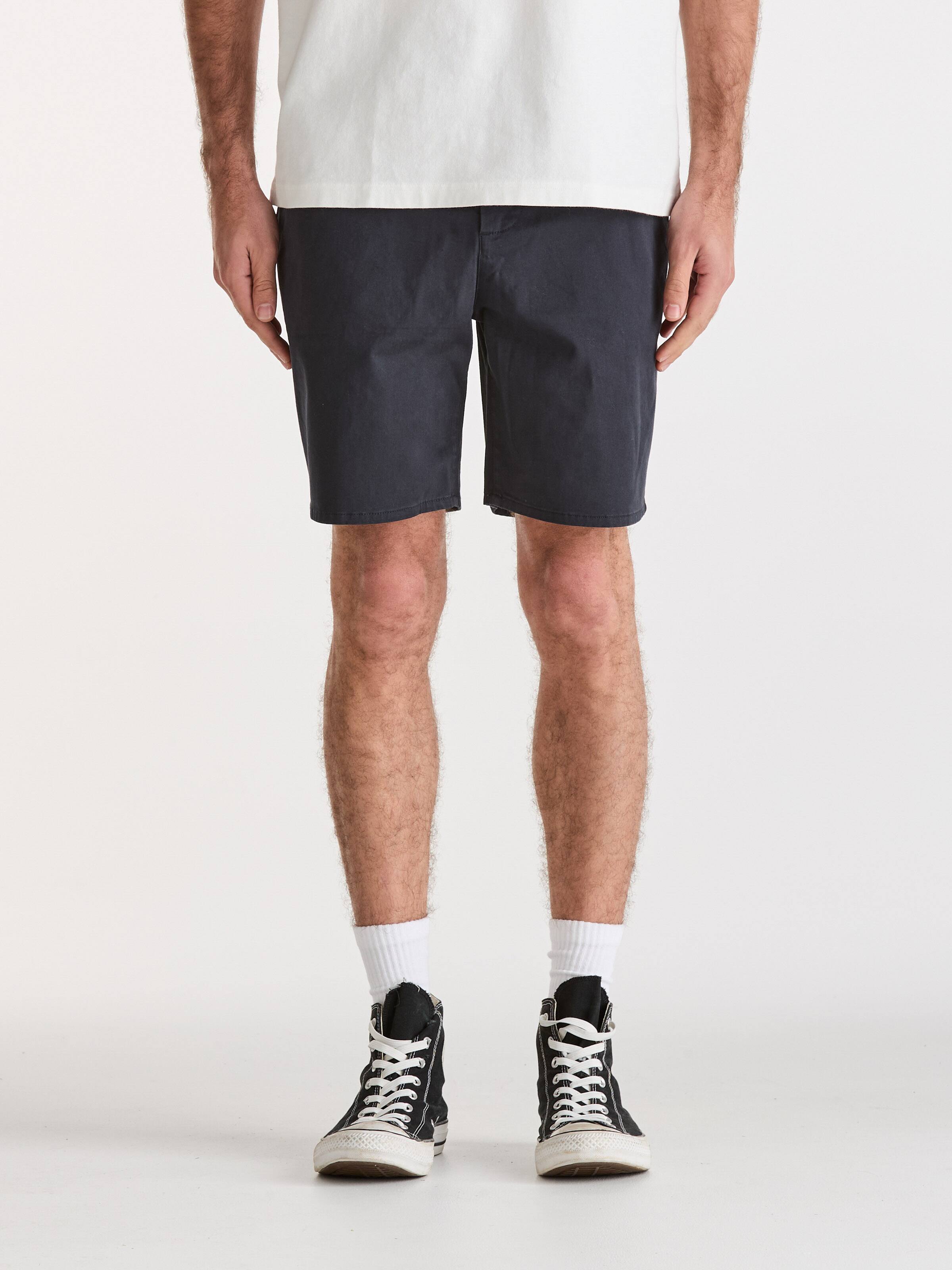 R4 Chino Short In Navy