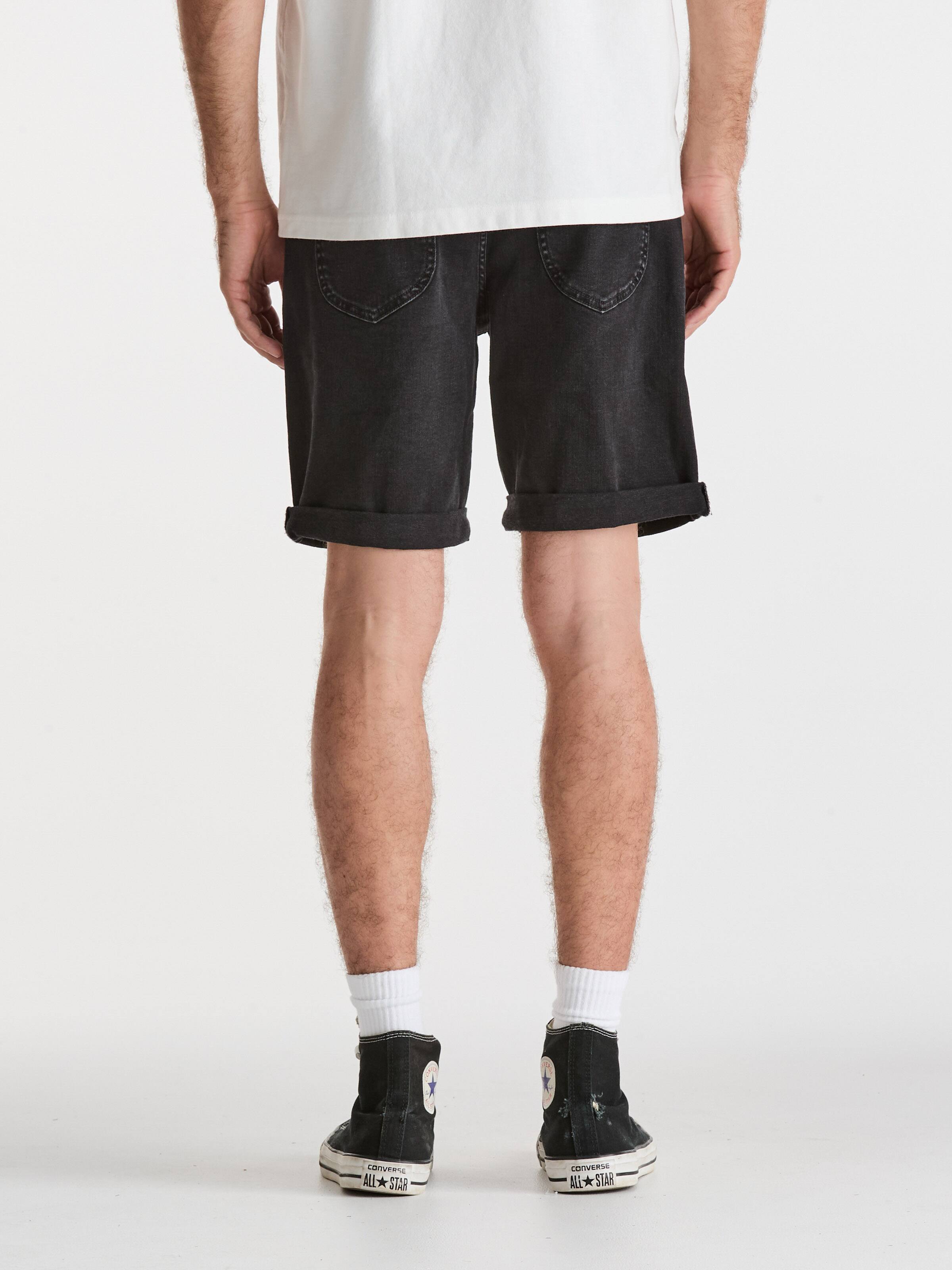 R3 Short In Grazed Black