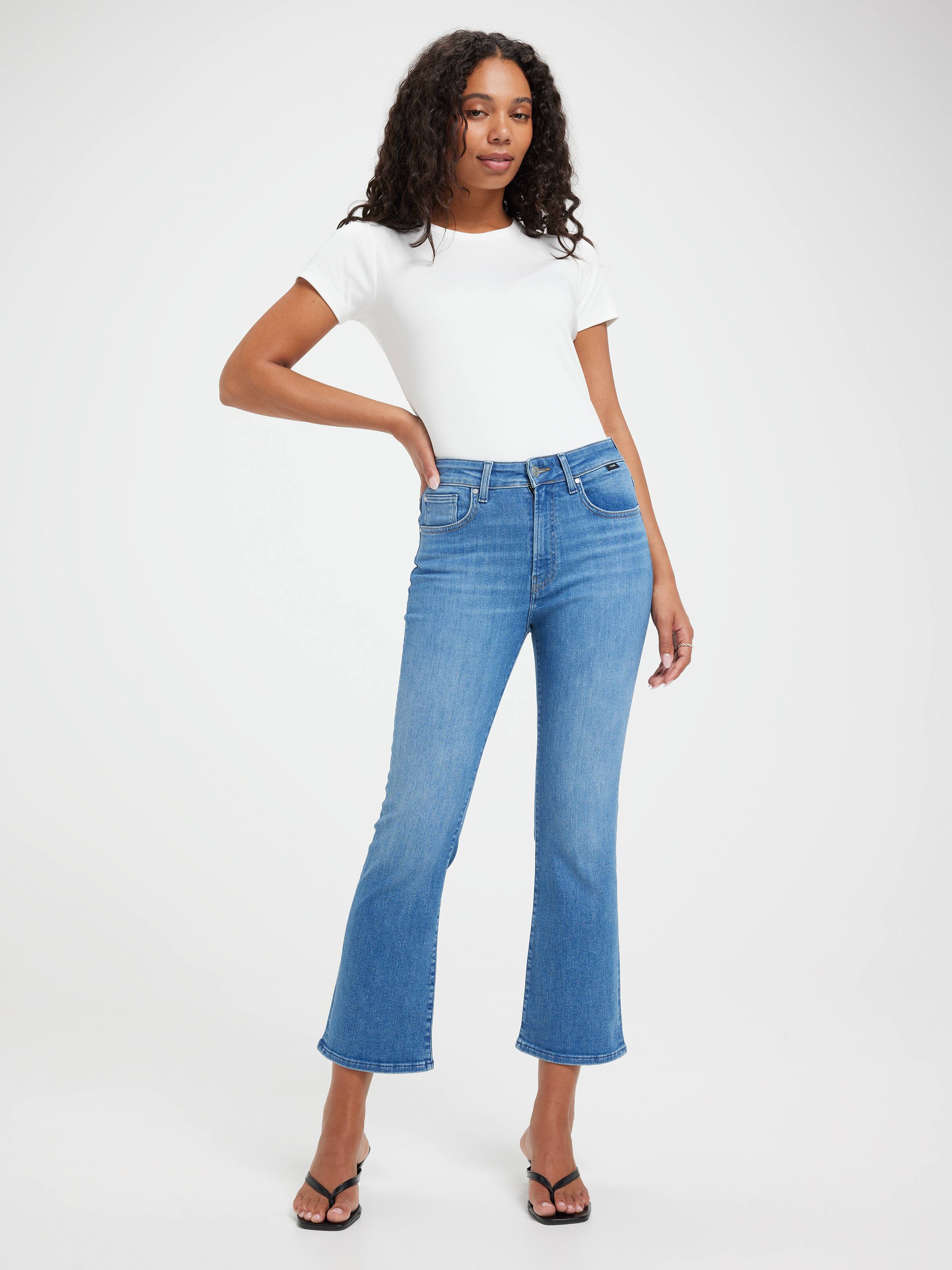 Anika Cropped Flare In Flex Blue